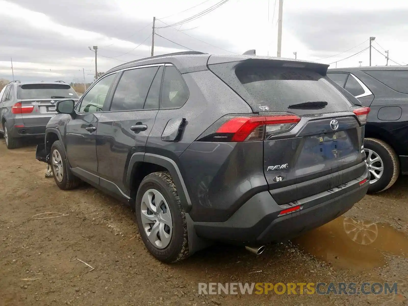 3 Фотография поврежденного автомобиля JTMG1RFVXKJ015086 TOYOTA RAV4 LE 2019