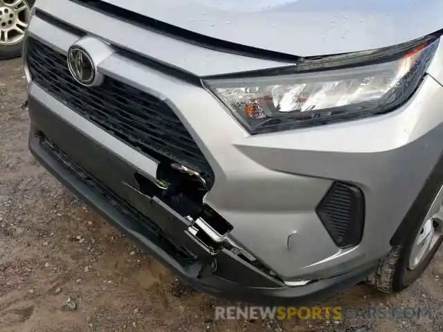 9 Фотография поврежденного автомобиля JTMH1RFV5KD005939 TOYOTA RAV4 LE 2019