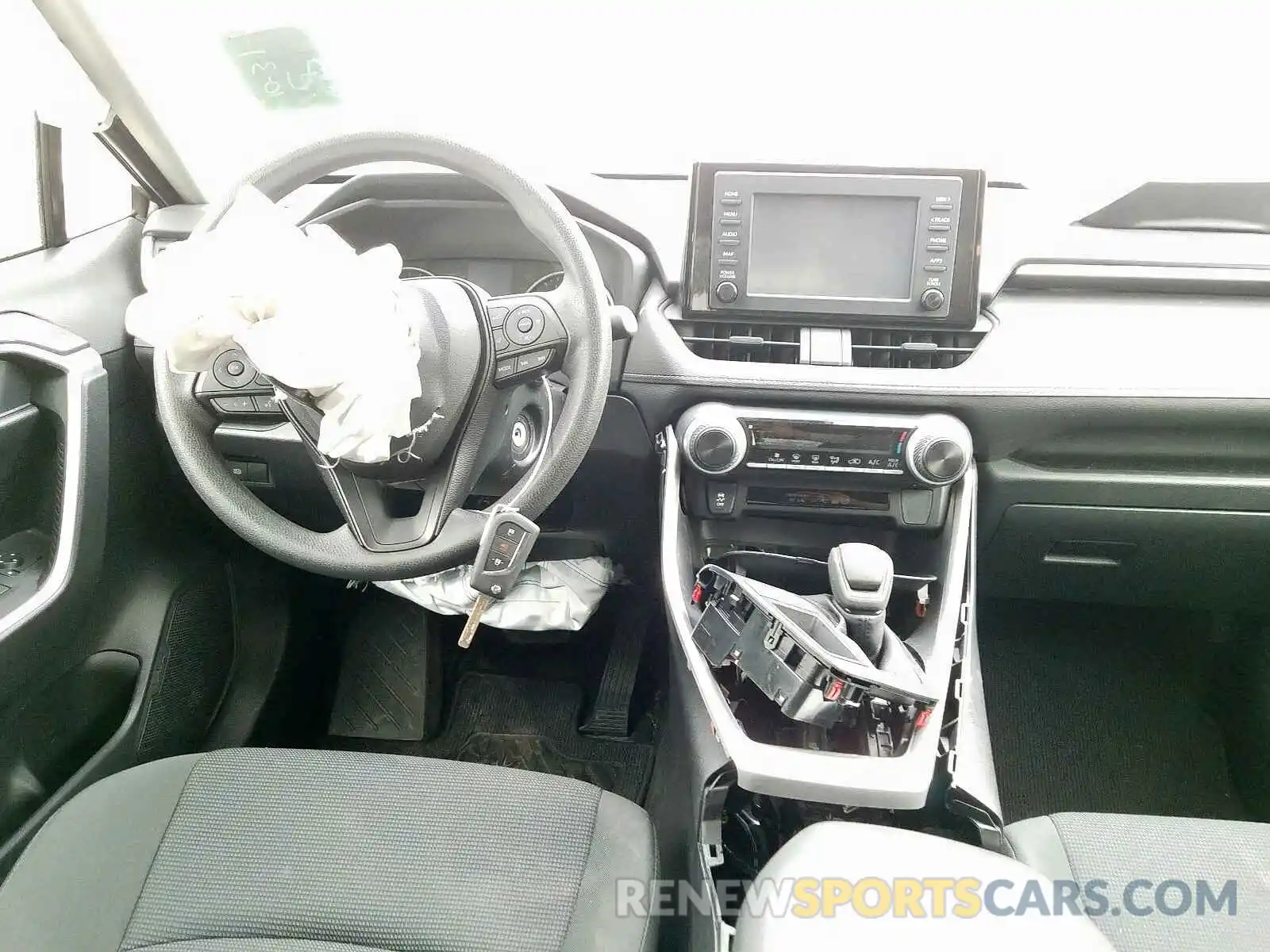 9 Фотография поврежденного автомобиля JTMH1RFV5KD505101 TOYOTA RAV4 LE 2019