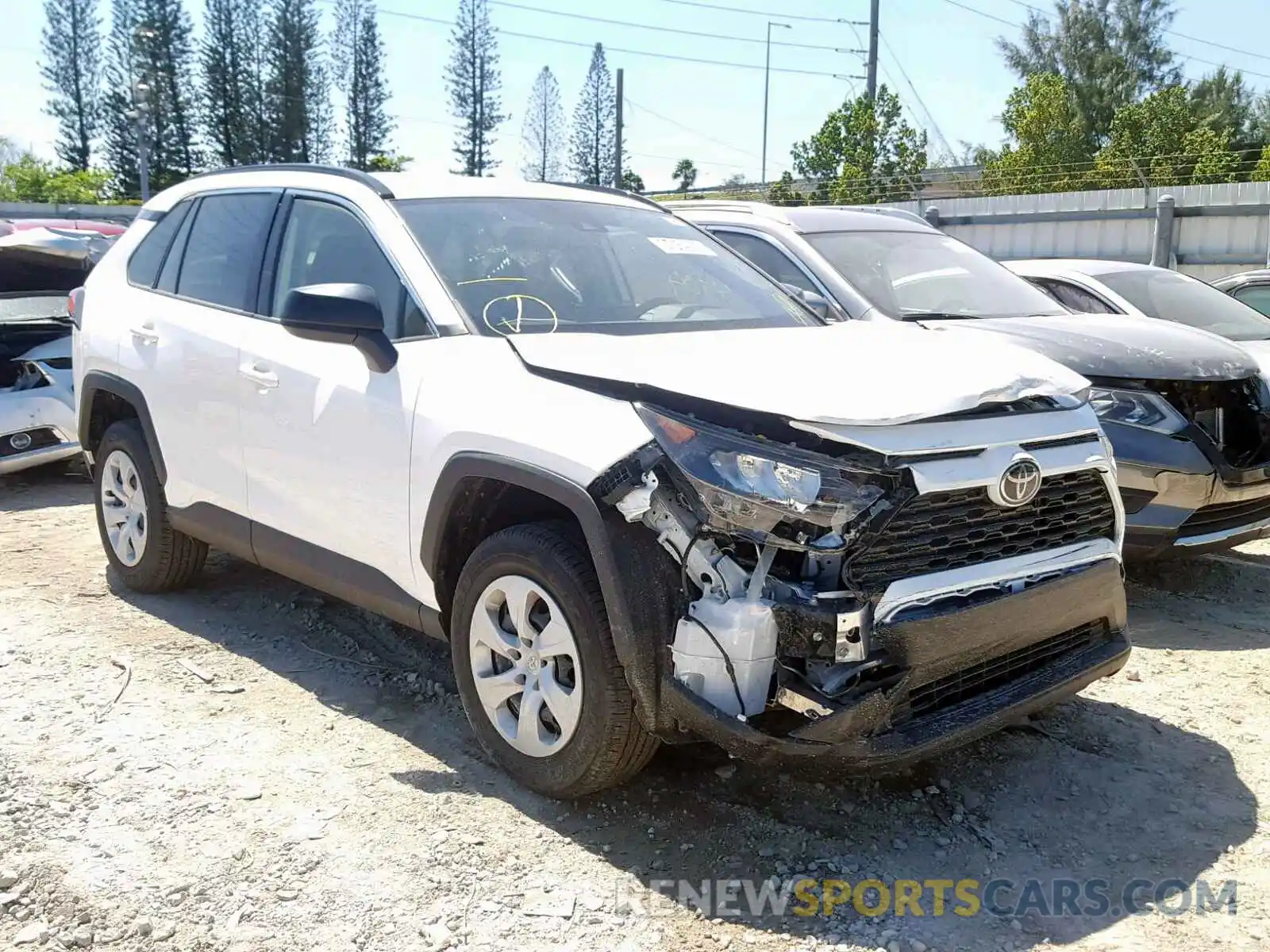 1 Photograph of a damaged car JTMH1RFV5KJ005750 TOYOTA RAV4 LE 2019