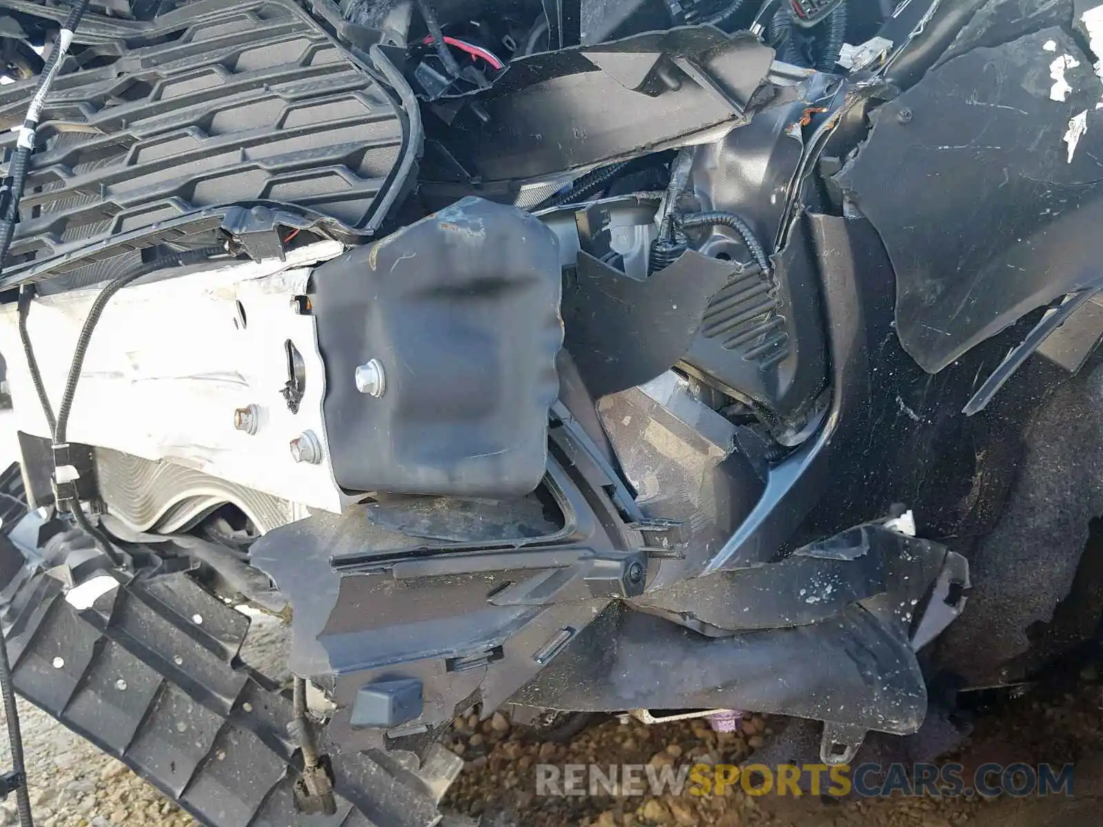 9 Photograph of a damaged car JTMH1RFV5KJ006395 TOYOTA RAV4 LE 2019