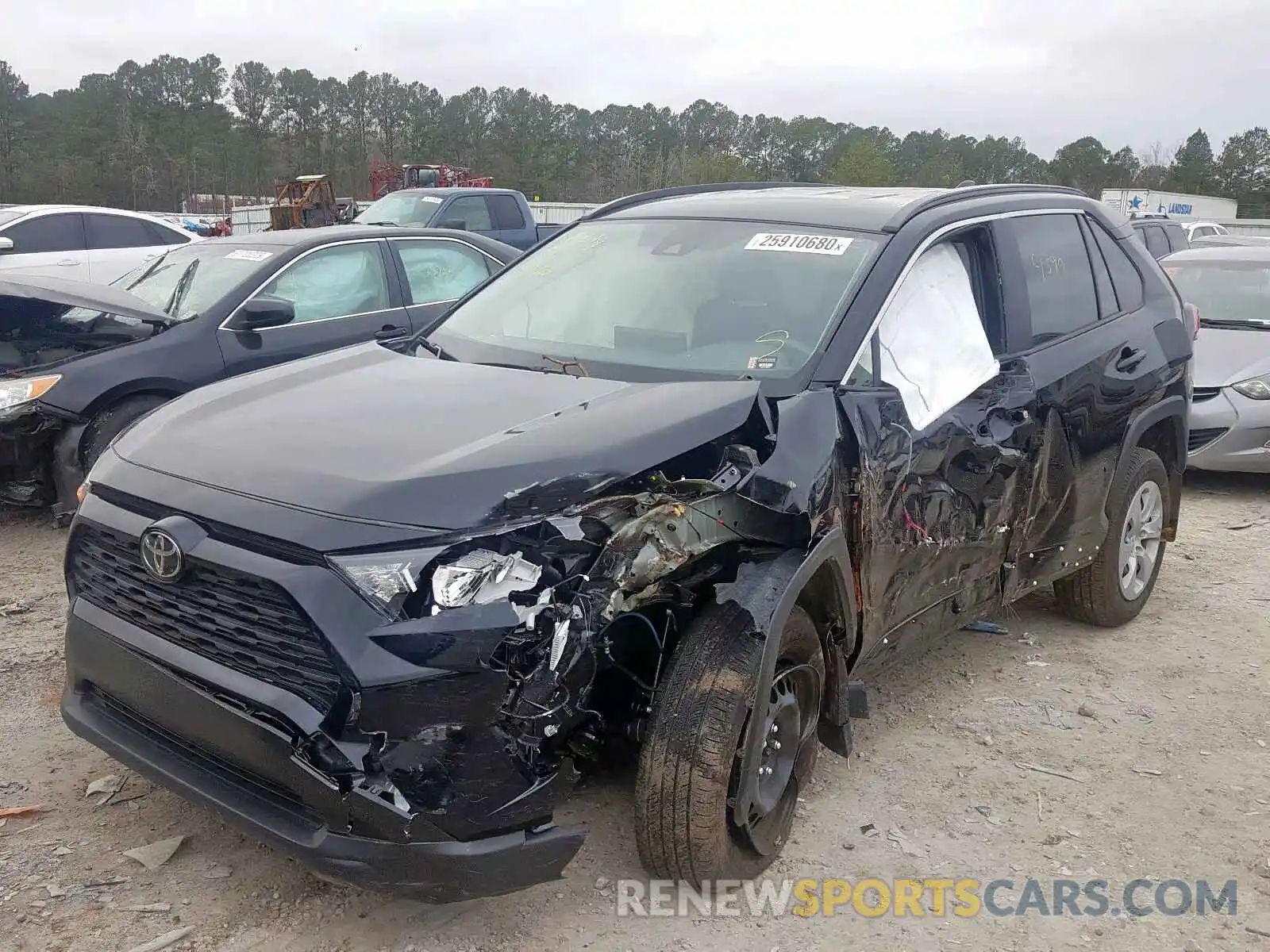 2 Фотография поврежденного автомобиля JTMH1RFV8KD003148 TOYOTA RAV4 LE 2019