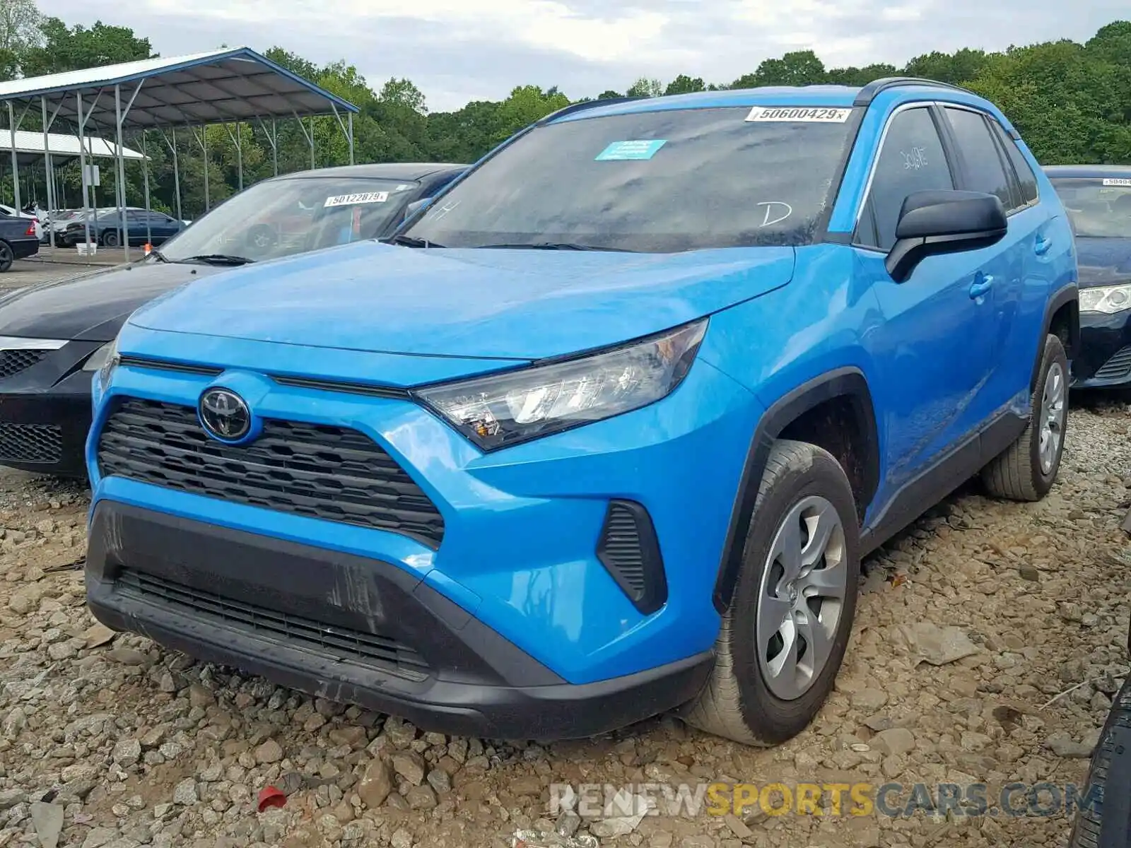 2 Photograph of a damaged car JTMH1RFV8KD501267 TOYOTA RAV4 LE 2019