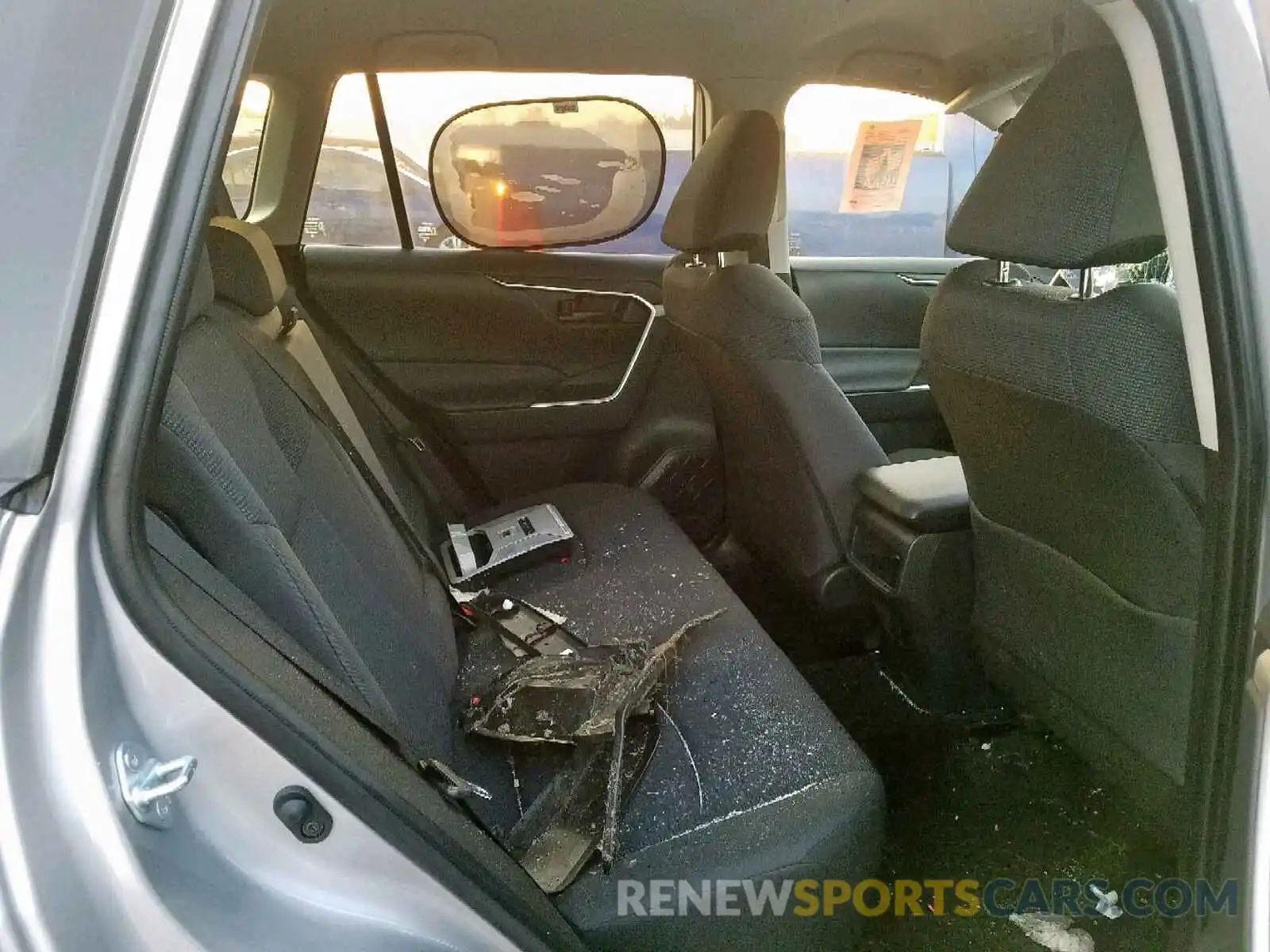 6 Photograph of a damaged car JTMK1RFVXKD023262 TOYOTA RAV4 LE 2019