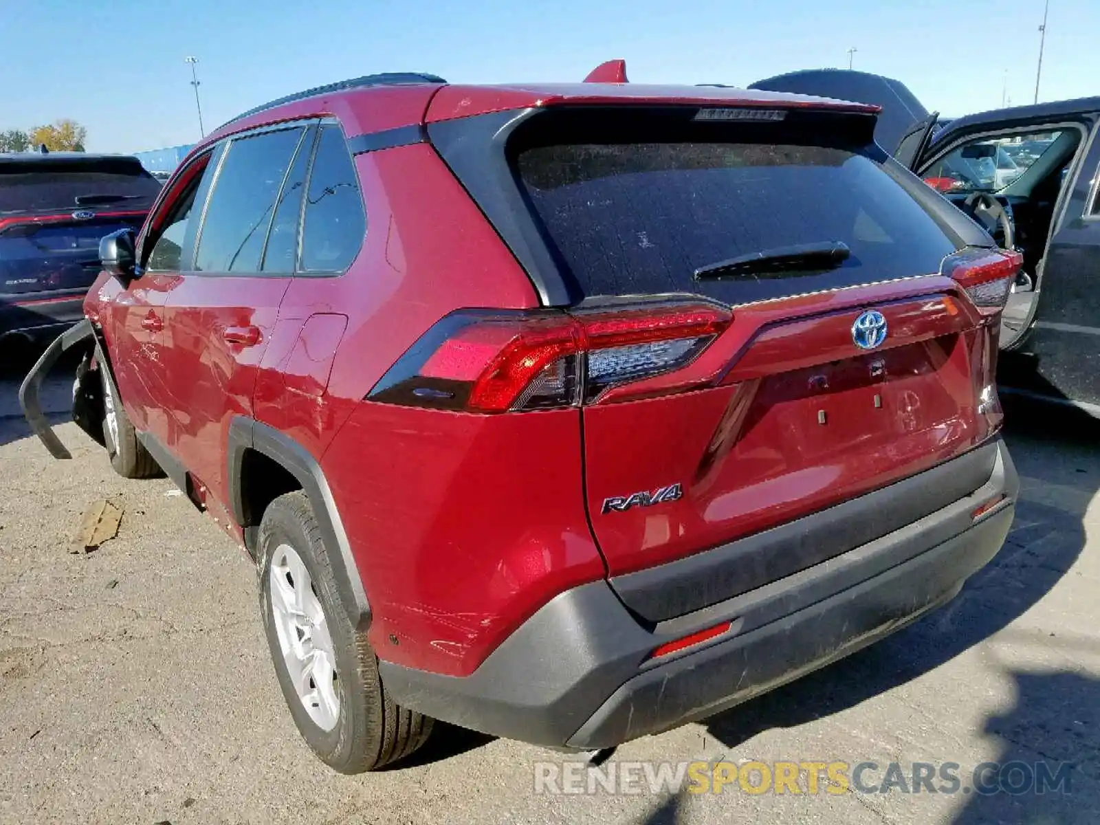 3 Photograph of a damaged car JTMLWRFV2KD005201 TOYOTA RAV4 LE 2019