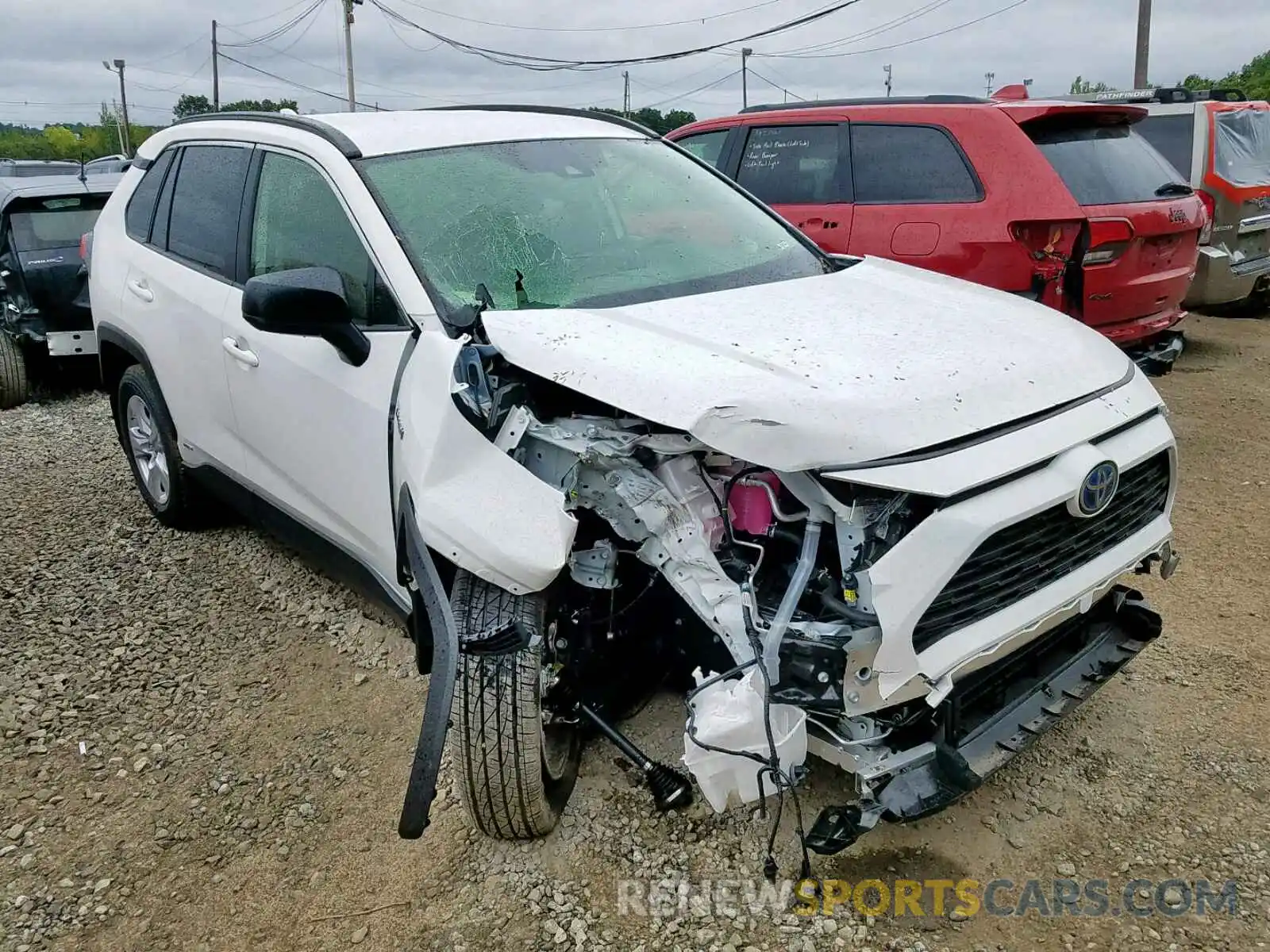 1 Photograph of a damaged car JTMLWRFV3KD028826 TOYOTA RAV4 LE 2019