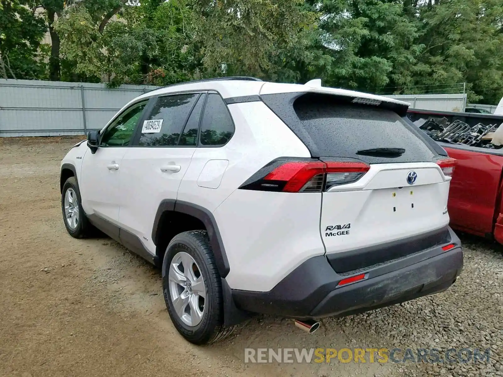 3 Photograph of a damaged car JTMLWRFV3KD028826 TOYOTA RAV4 LE 2019