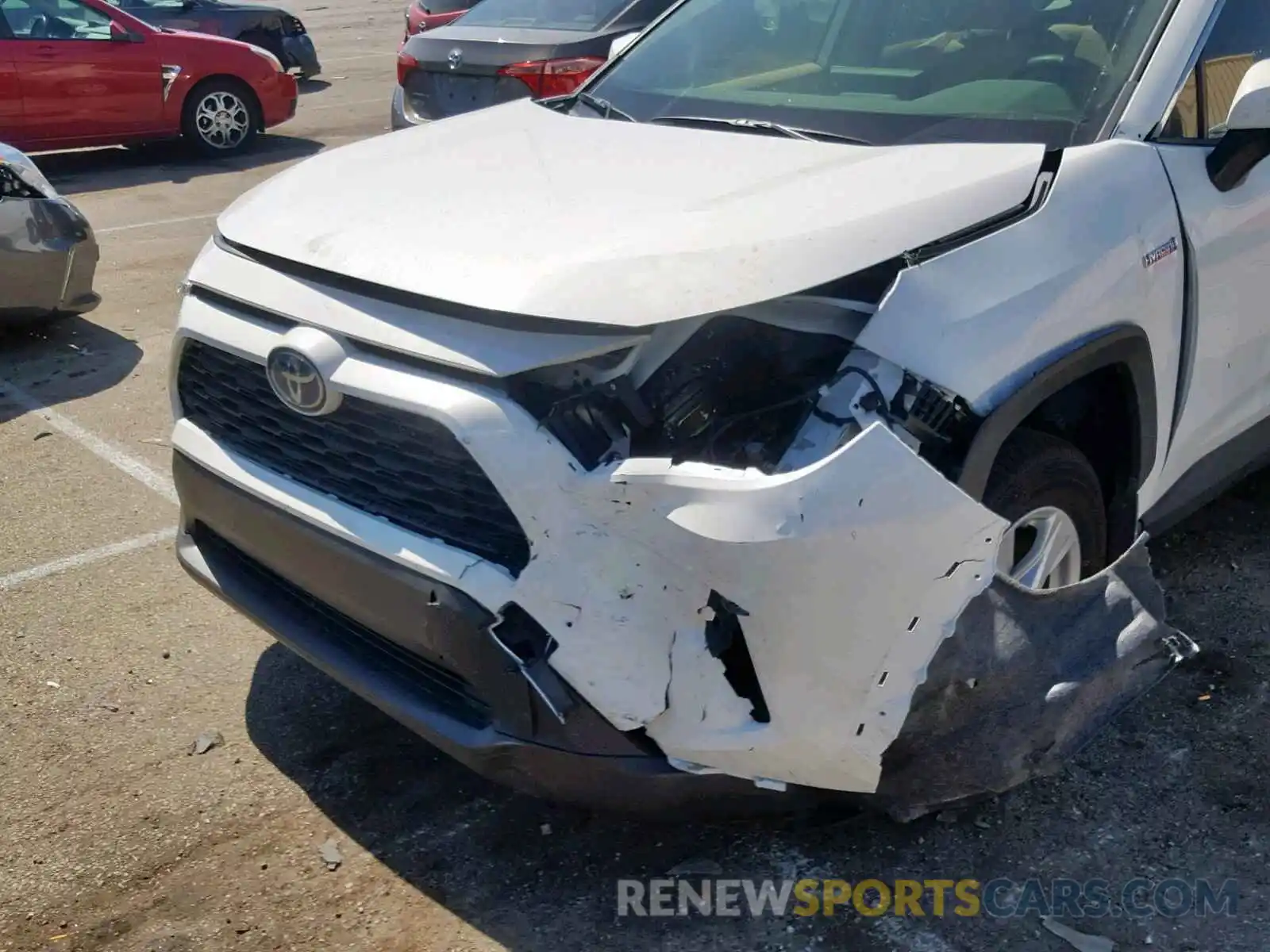 9 Photograph of a damaged car JTMMWRFV2KD012203 TOYOTA RAV4 LE 2019