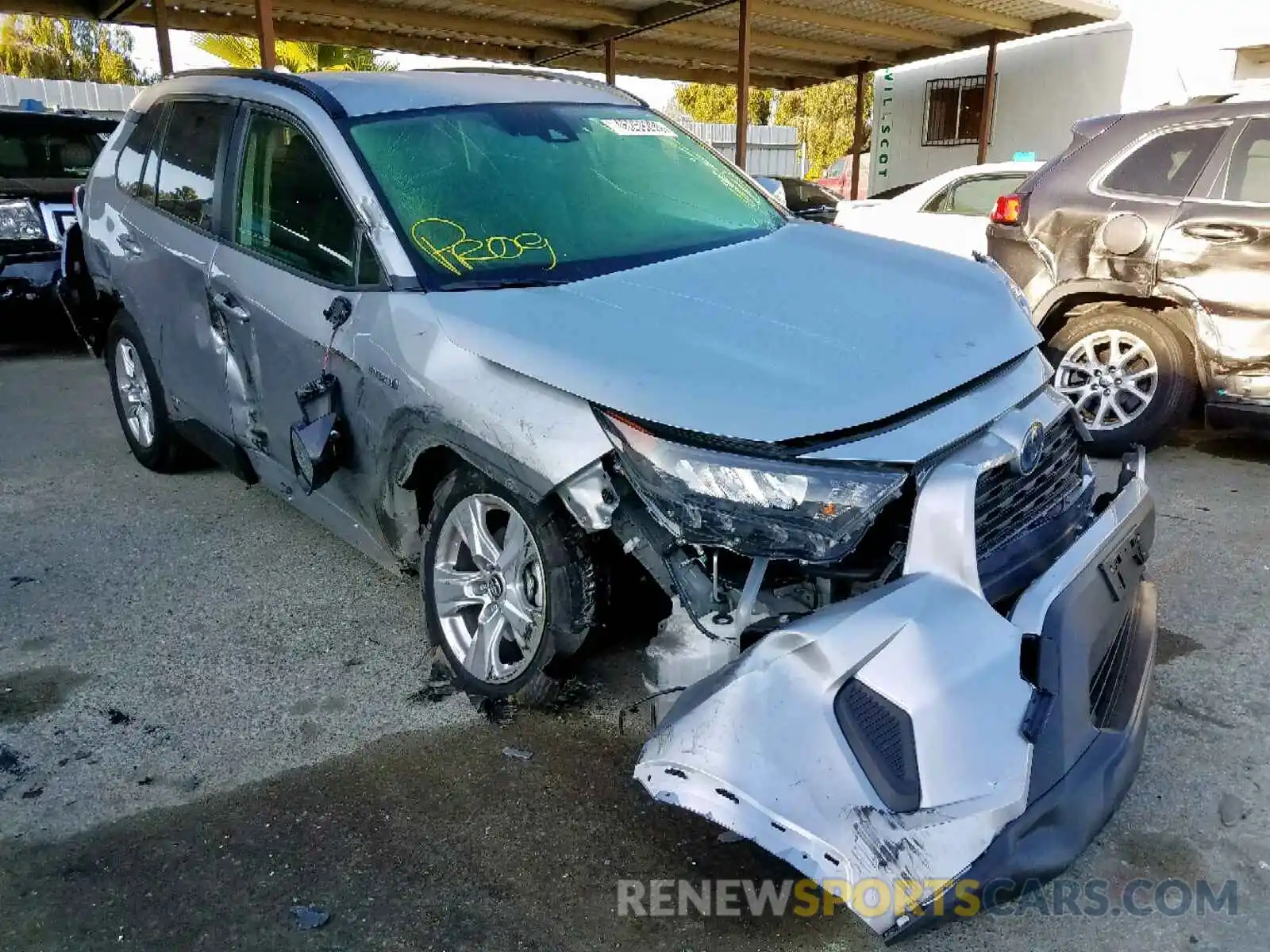 1 Photograph of a damaged car JTMMWRFV4KJ010261 TOYOTA RAV4 LE 2019