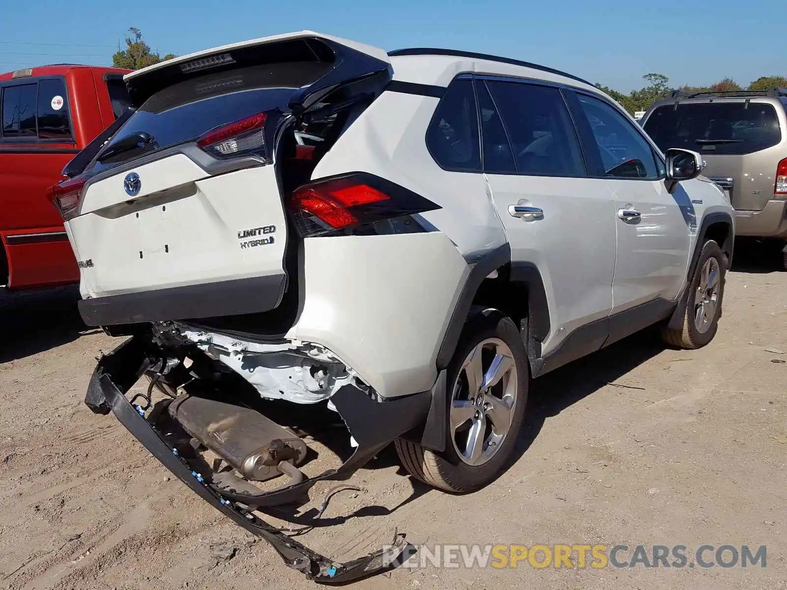 4 Photograph of a damaged car 2T3DWRFV2KW023494 TOYOTA RAV4 LIMIT 2019