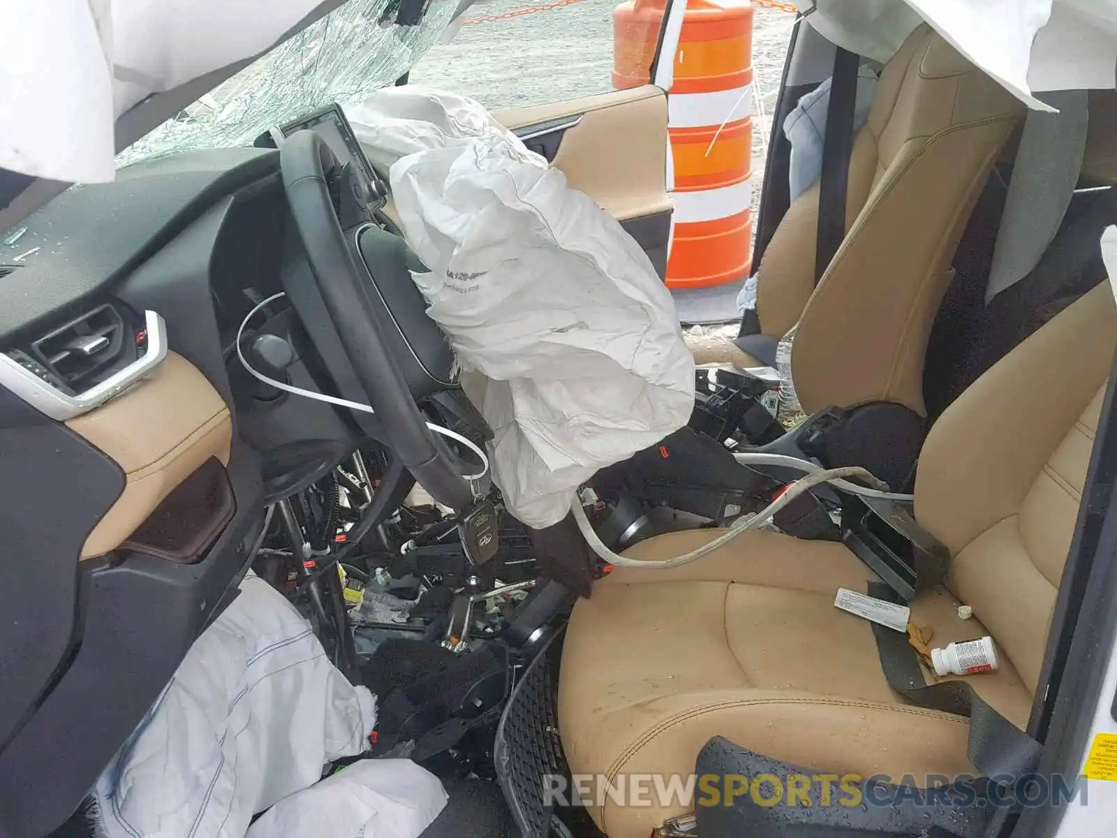 5 Photograph of a damaged car 2T3N1RFV7KW001641 TOYOTA RAV4 LIMIT 2019