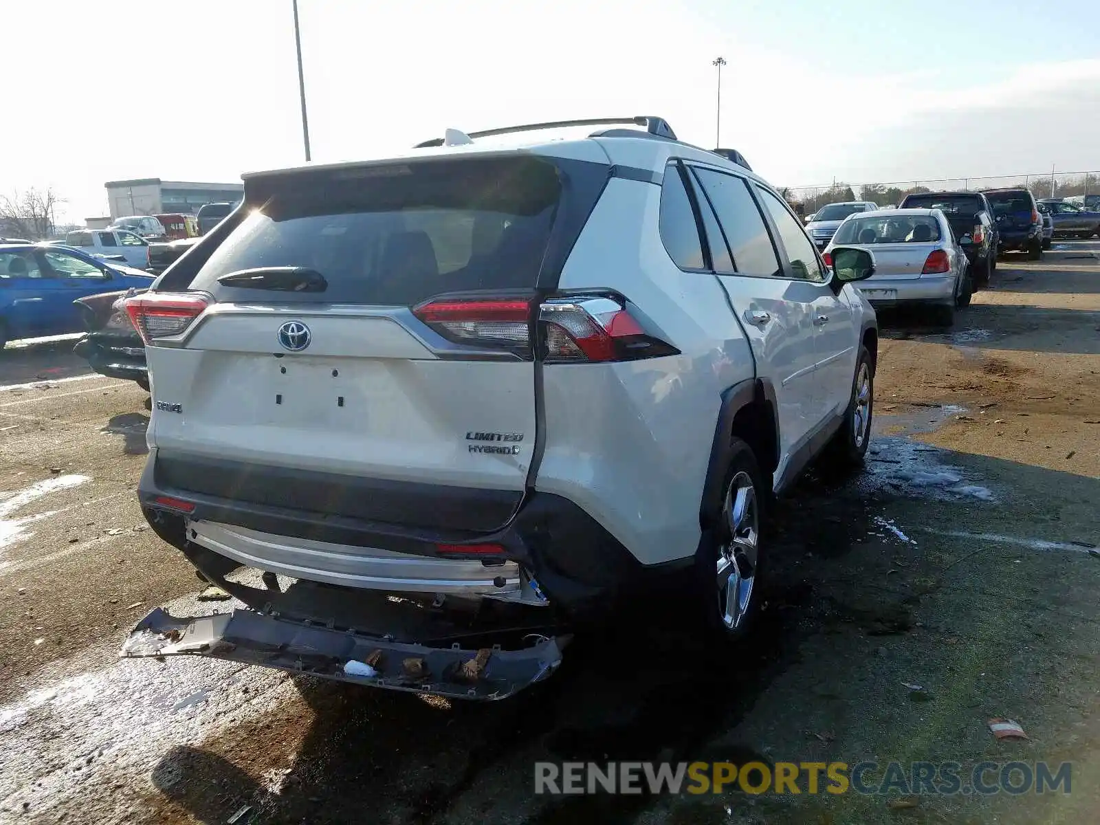 4 Photograph of a damaged car JTMDWRFV4KD005625 TOYOTA RAV4 LIMIT 2019