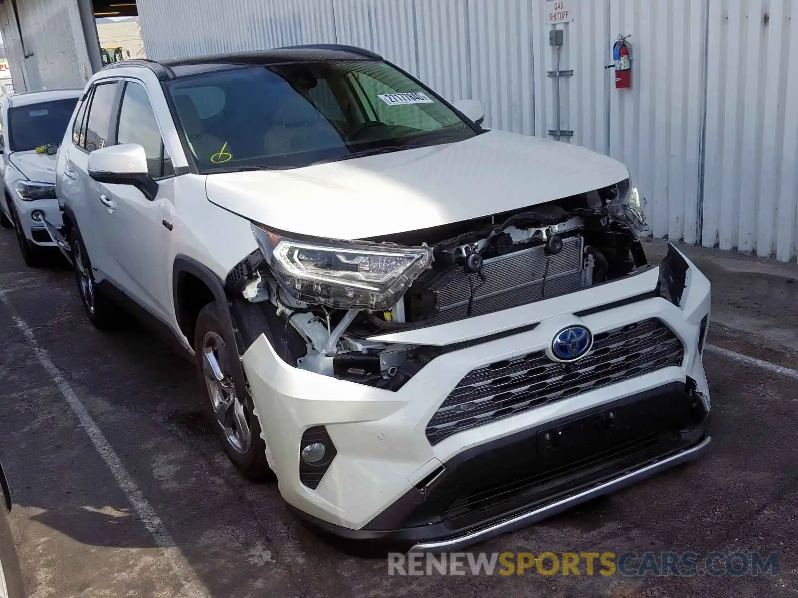 1 Photograph of a damaged car JTMDWRFV4KD517854 TOYOTA RAV4 LIMIT 2019