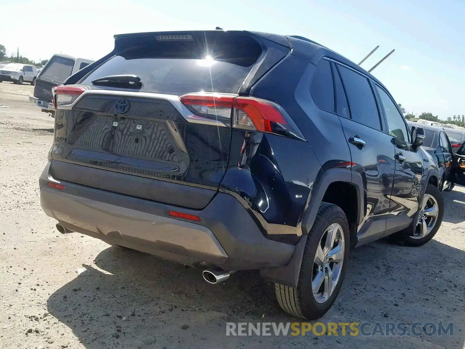 4 Photograph of a damaged car JTMDWRFV6KD516298 TOYOTA RAV4 LIMIT 2019