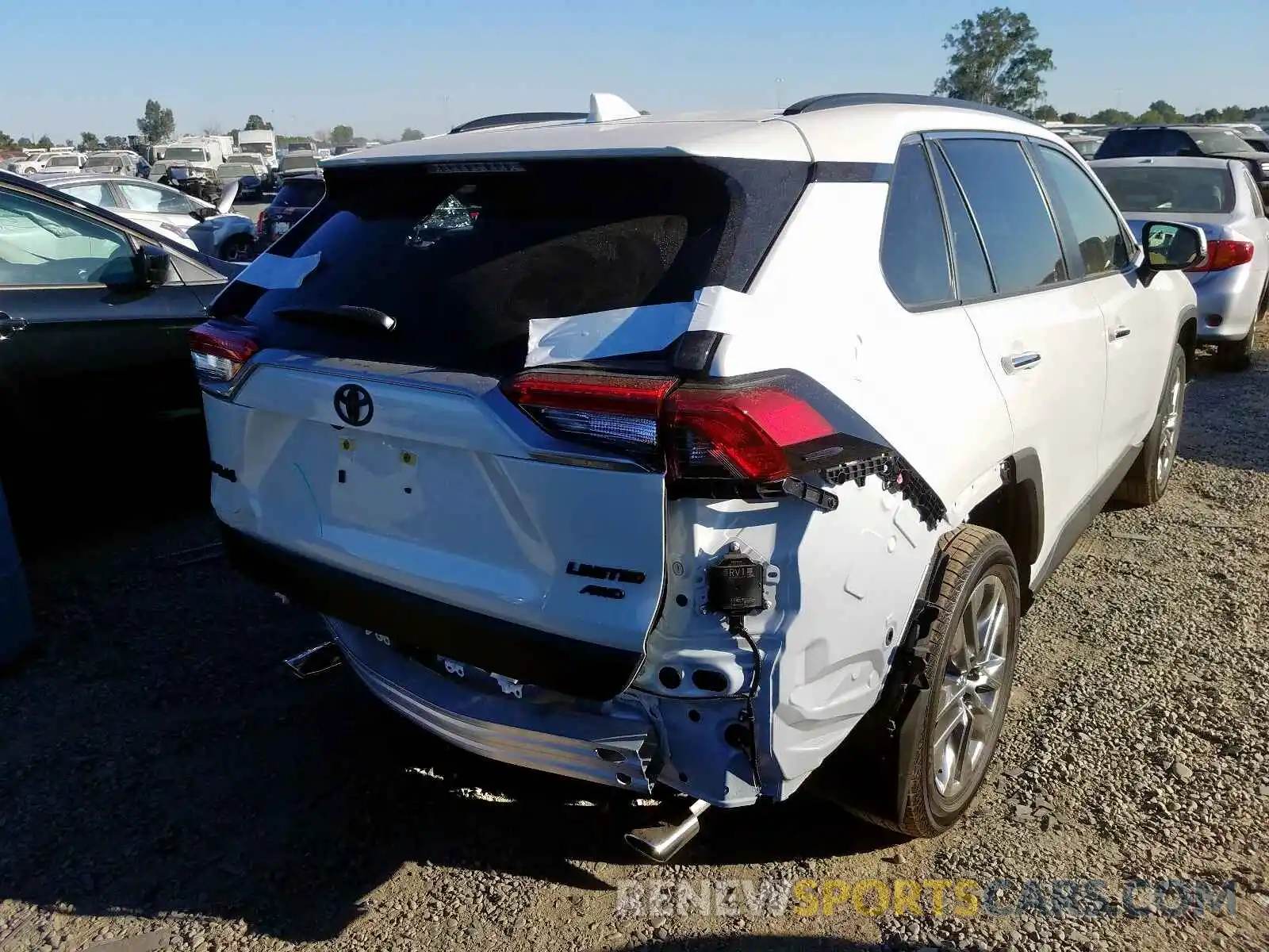 4 Photograph of a damaged car JTMN1RFV1KJ019602 TOYOTA RAV4 LIMIT 2019