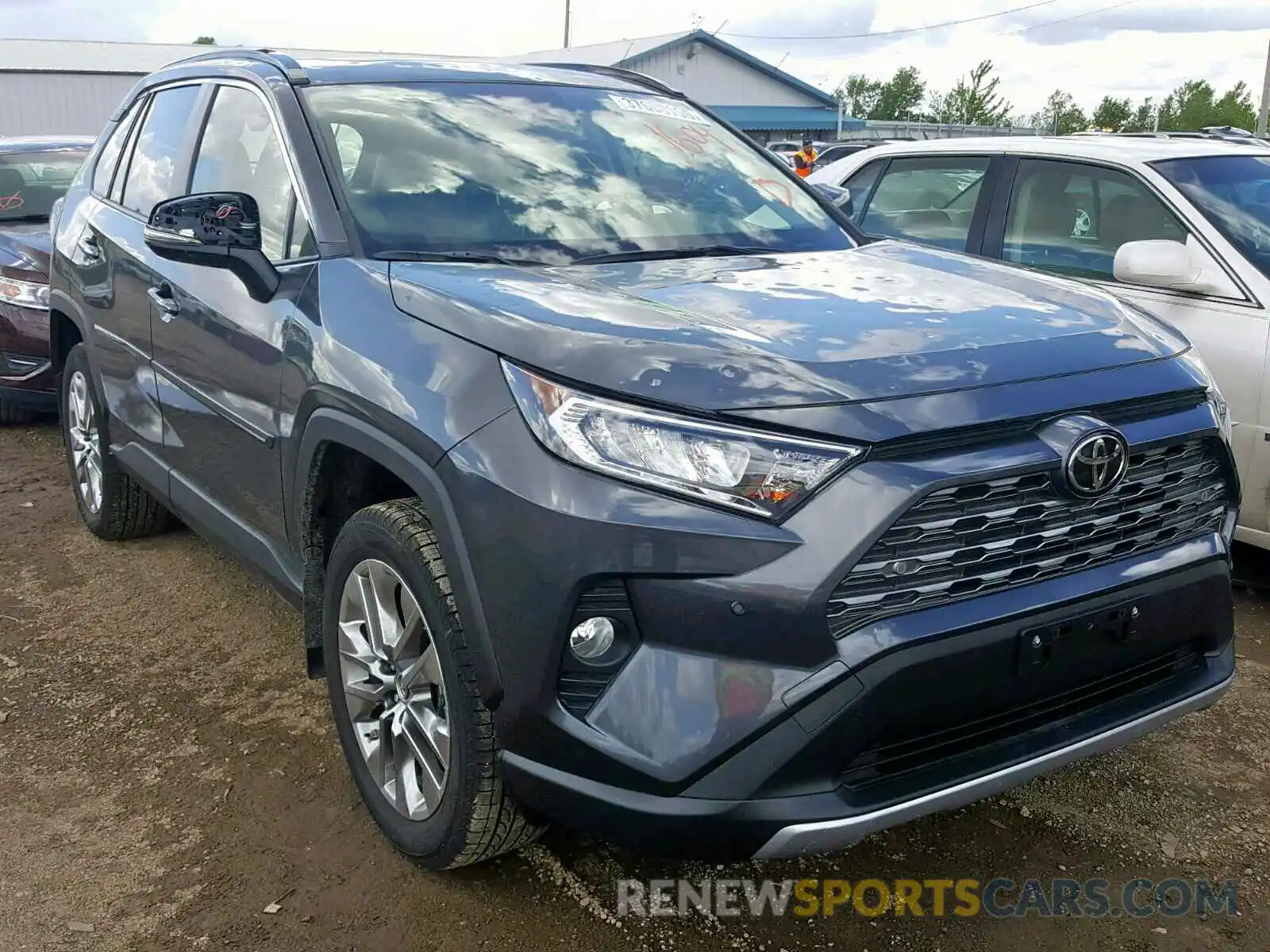 1 Фотография поврежденного автомобиля JTMN1RFV2KD513000 TOYOTA RAV4 LIMIT 2019