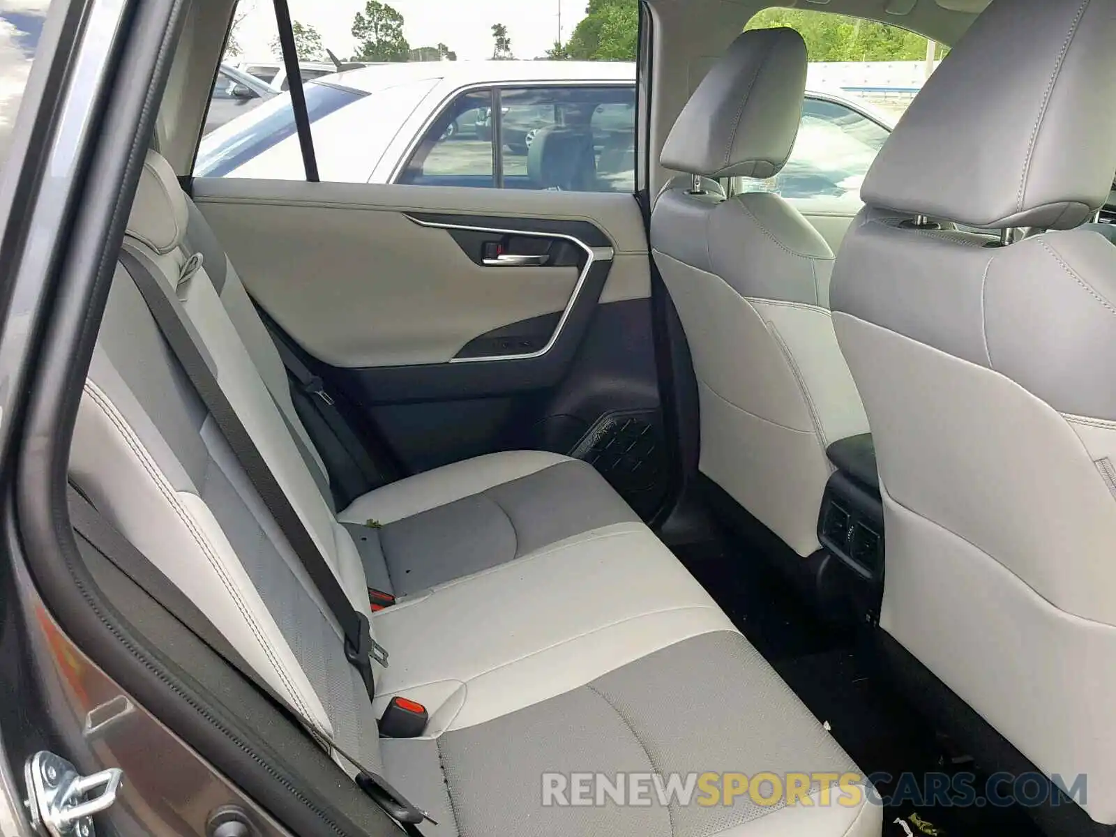 6 Фотография поврежденного автомобиля JTMN1RFV2KD513000 TOYOTA RAV4 LIMIT 2019