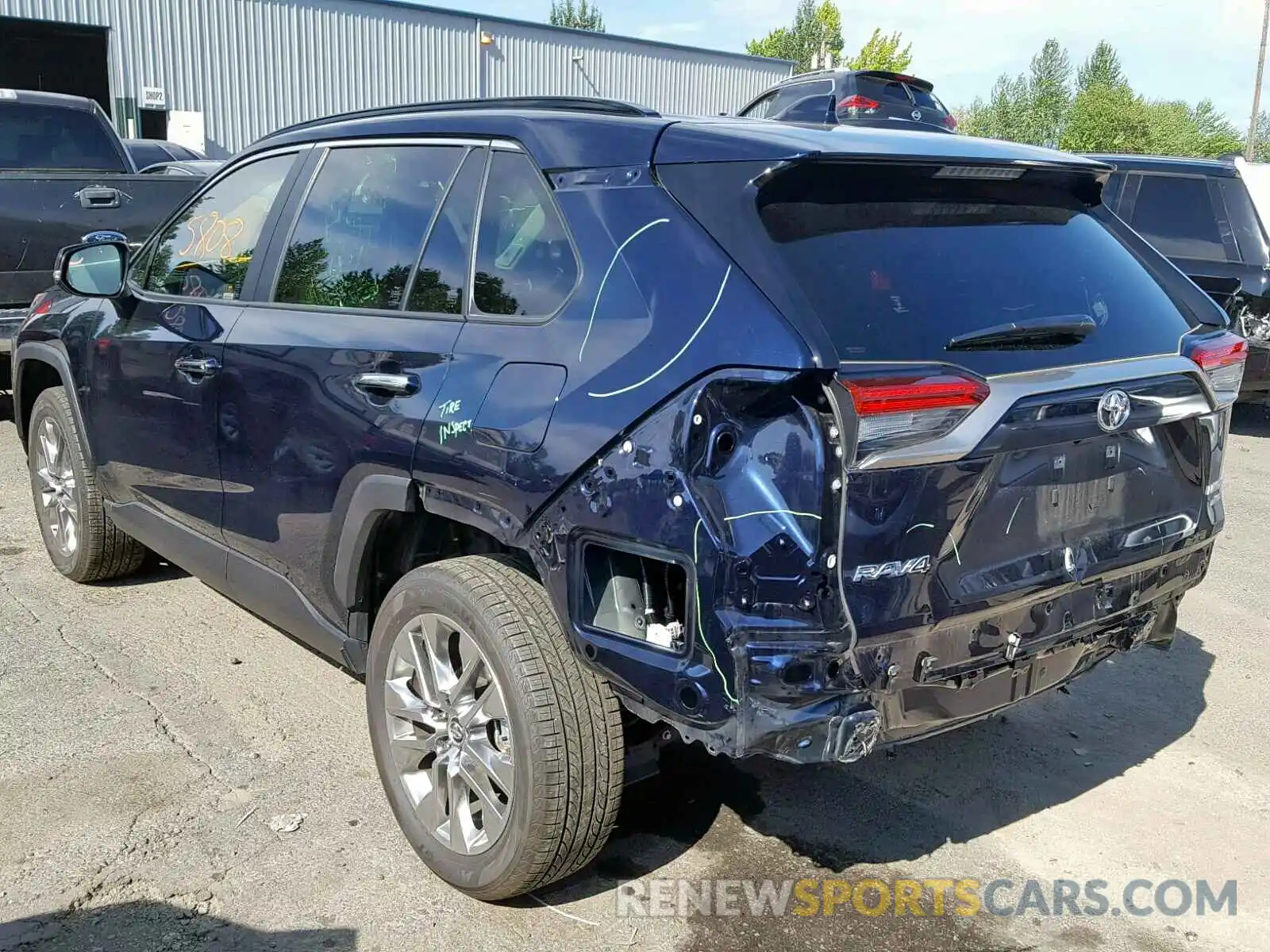 3 Фотография поврежденного автомобиля JTMN1RFV8KD501157 TOYOTA RAV4 LIMIT 2019