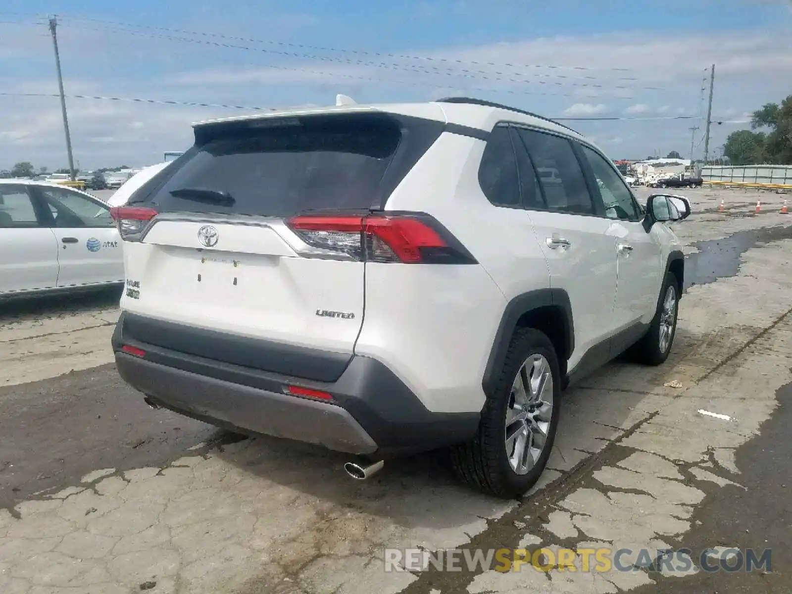 4 Photograph of a damaged car JTMY1RFV8KD004591 TOYOTA RAV4 LIMIT 2019