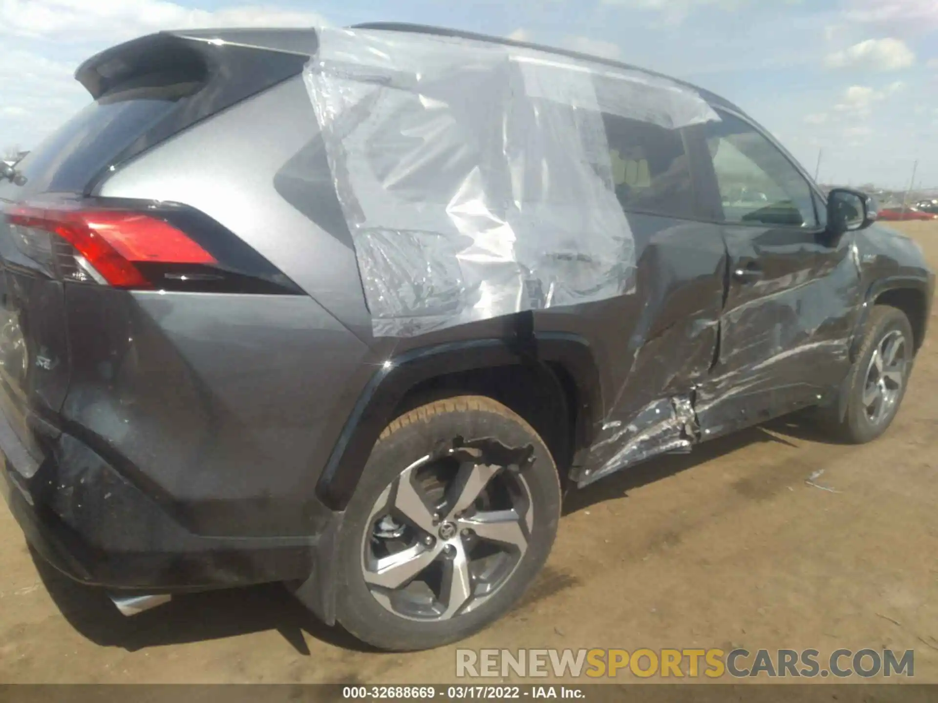 6 Photograph of a damaged car JTMAB3FV1MD060998 TOYOTA RAV4 PRIME 2021