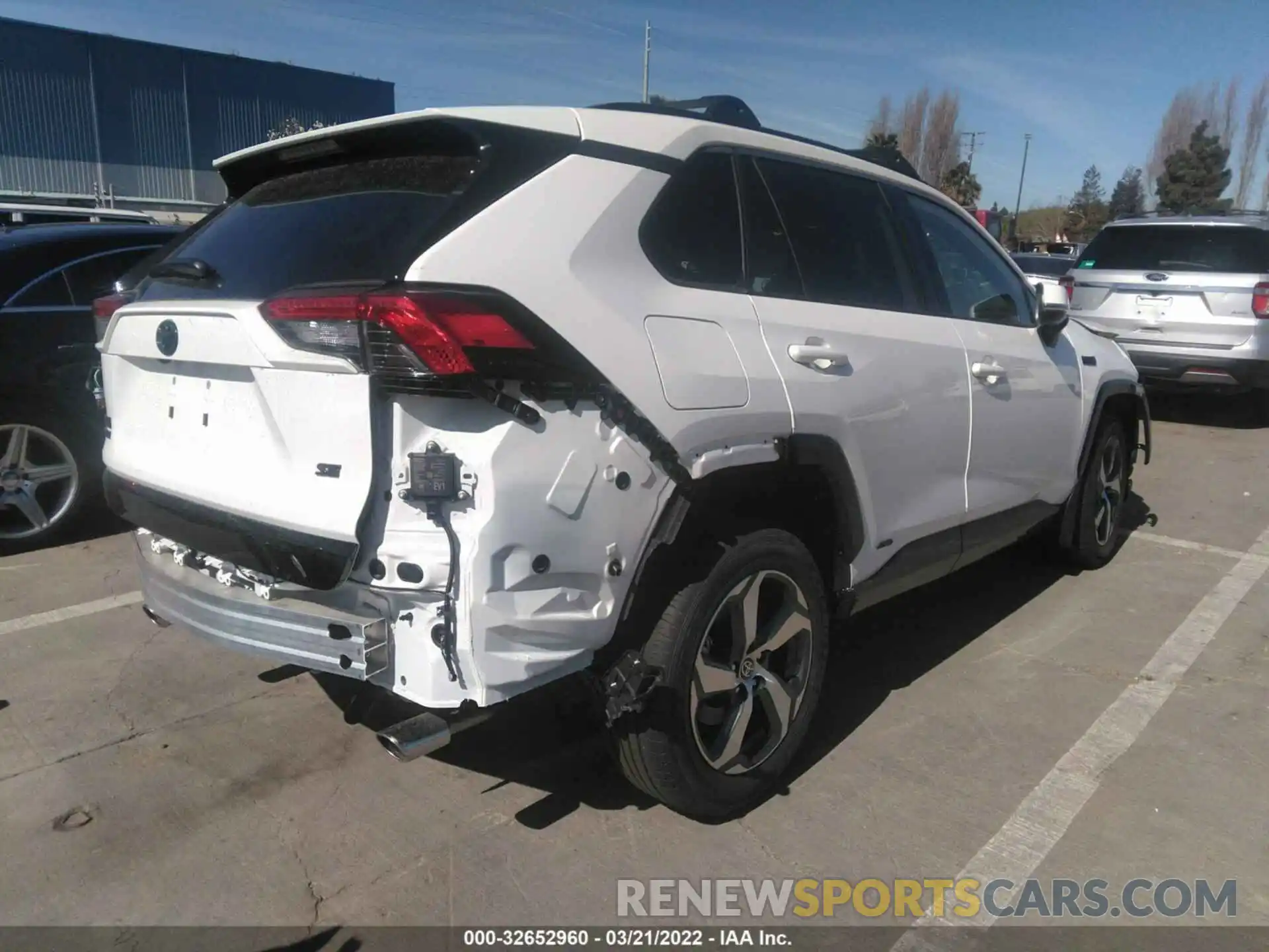 4 Photograph of a damaged car JTMAB3FV2MD064087 TOYOTA RAV4 PRIME 2021