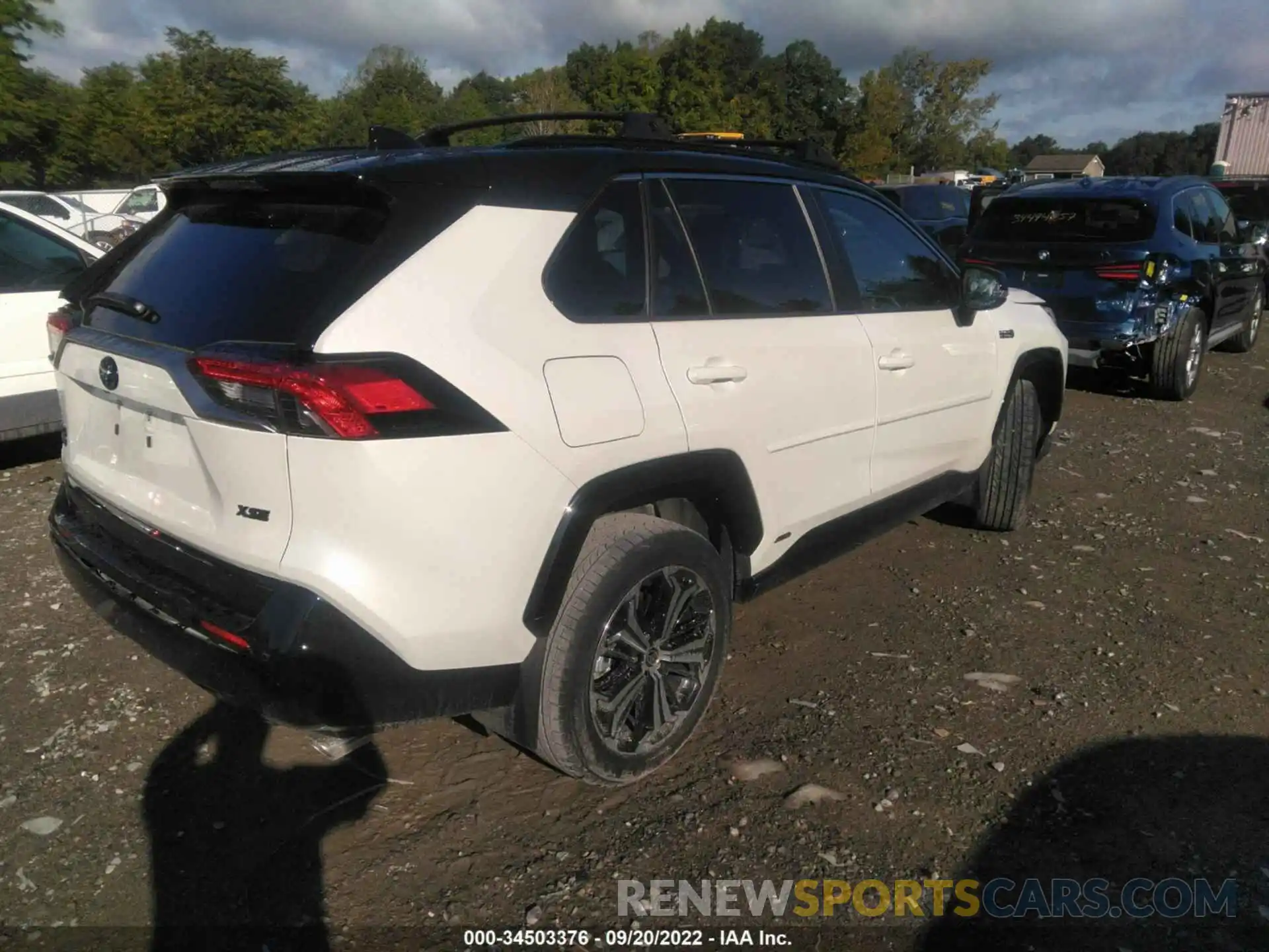 4 Photograph of a damaged car JTMEB3FV5MD046622 TOYOTA RAV4 PRIME 2021