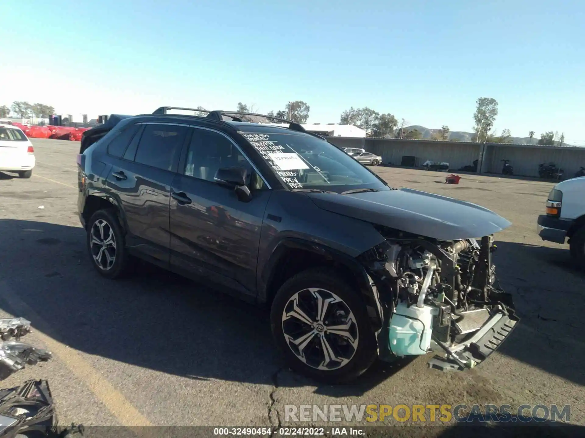 1 Photograph of a damaged car JTMFB3FV0MD013225 TOYOTA RAV4 PRIME 2021