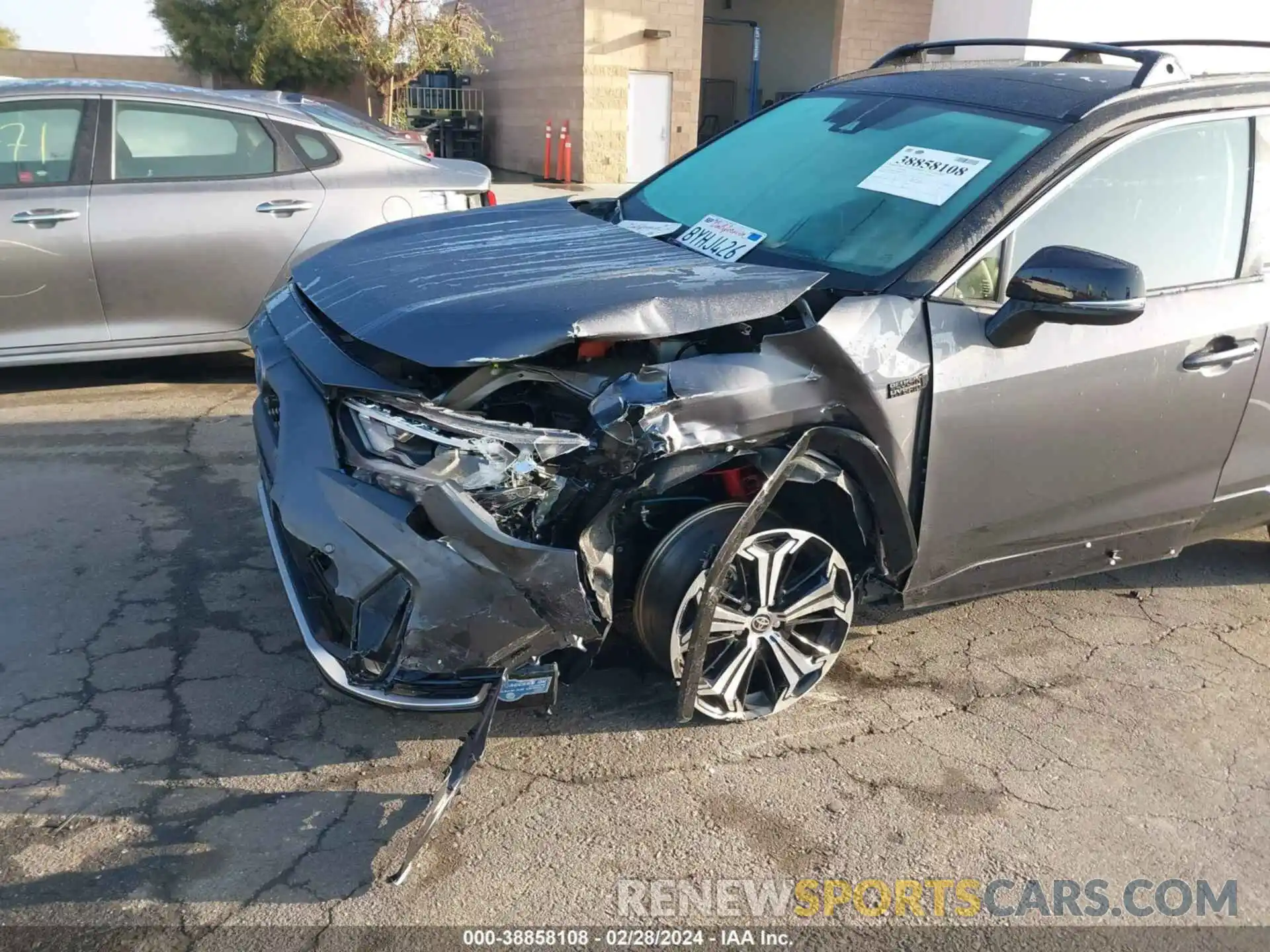 6 Photograph of a damaged car JTMFB3FV1MD060716 TOYOTA RAV4 PRIME 2021