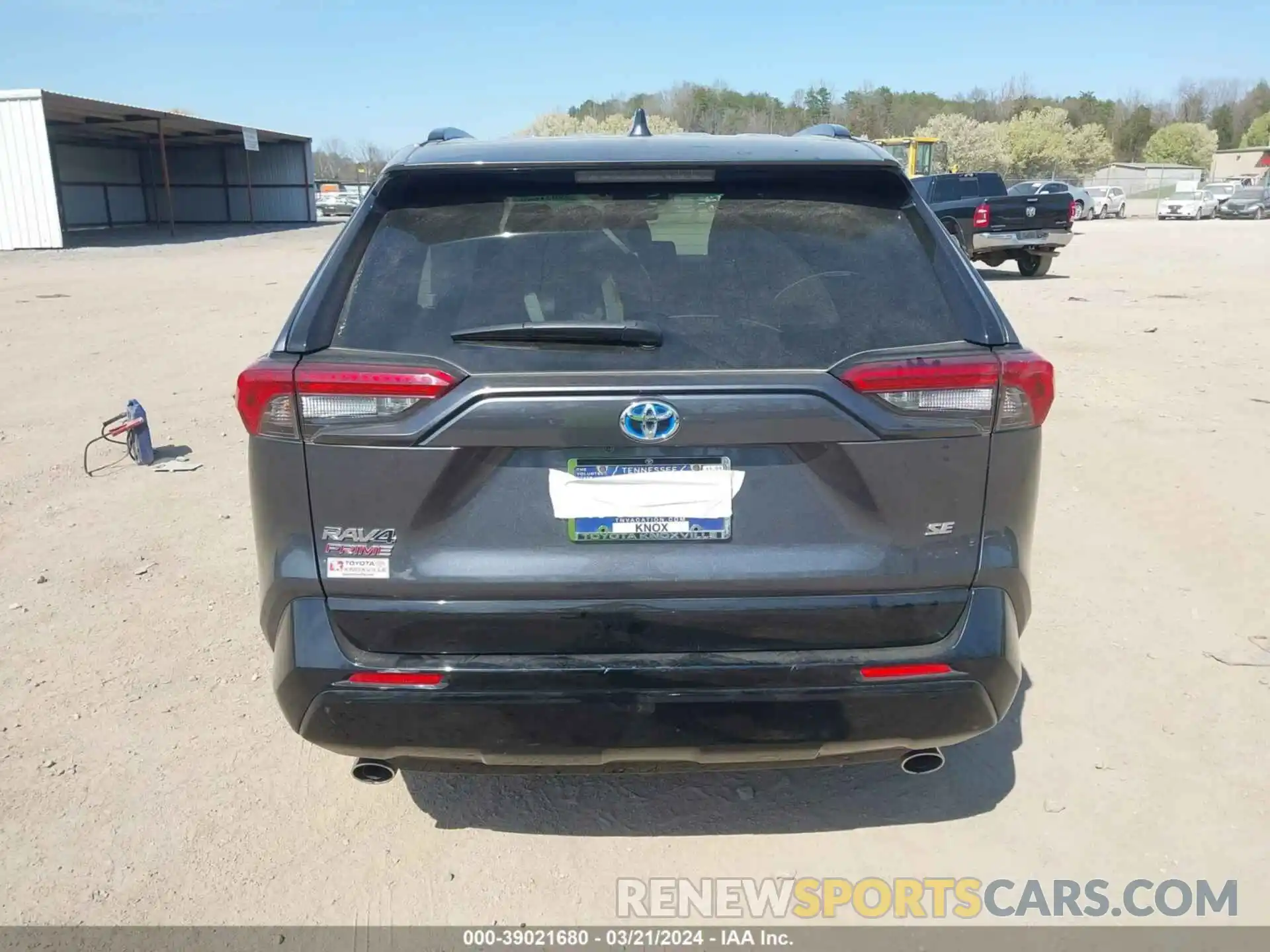 17 Photograph of a damaged car JTMAB3FV6ND100669 TOYOTA RAV4 PRIME 2022