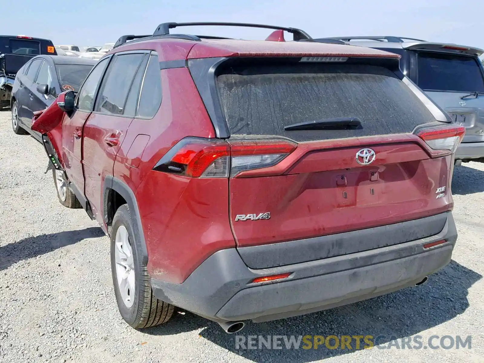 3 Photograph of a damaged car 2T3P1RFV0KW014126 TOYOTA RAV4 XLE 2019