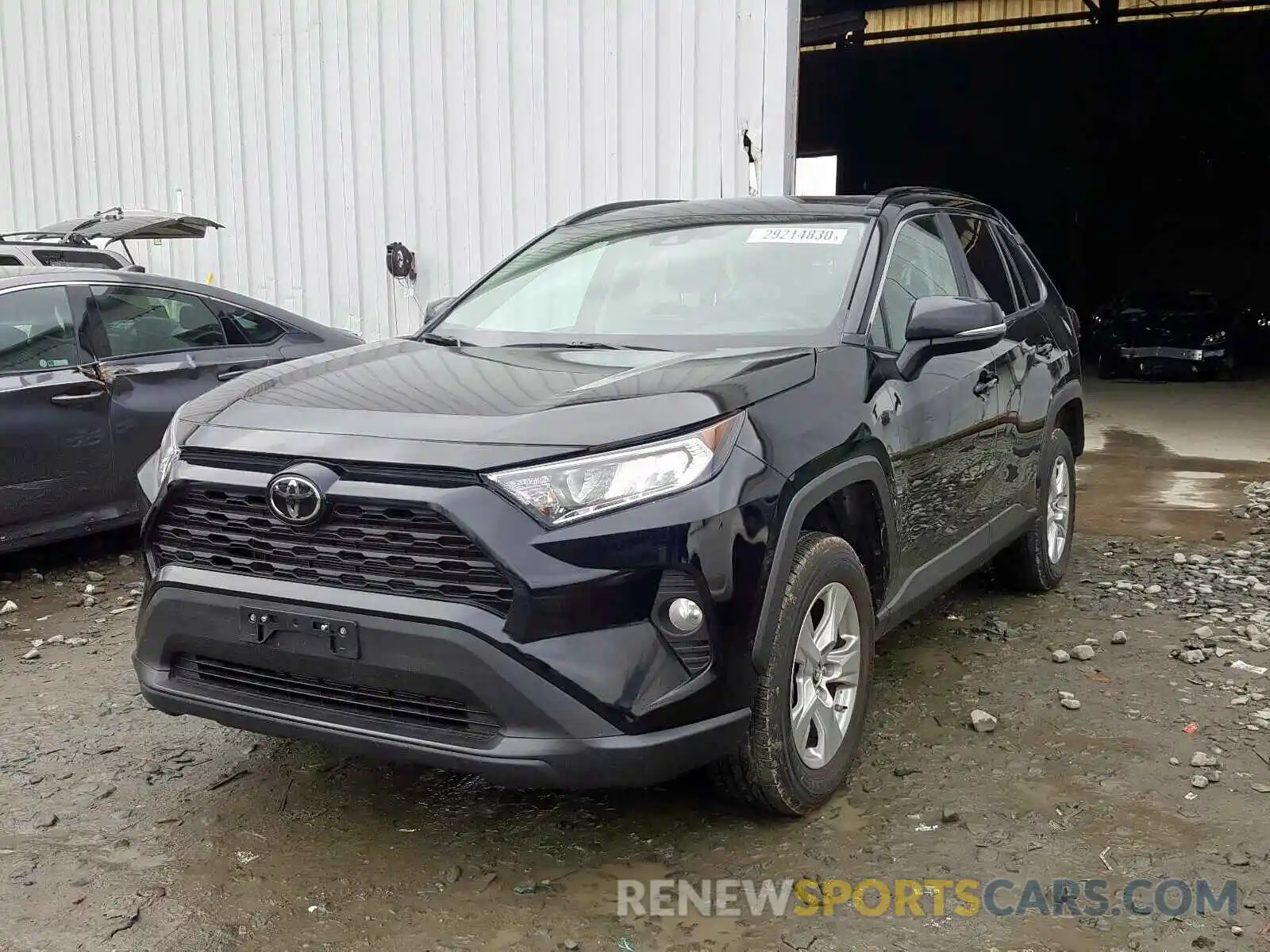 2 Photograph of a damaged car 2T3P1RFV1KW033235 TOYOTA RAV4 XLE 2019