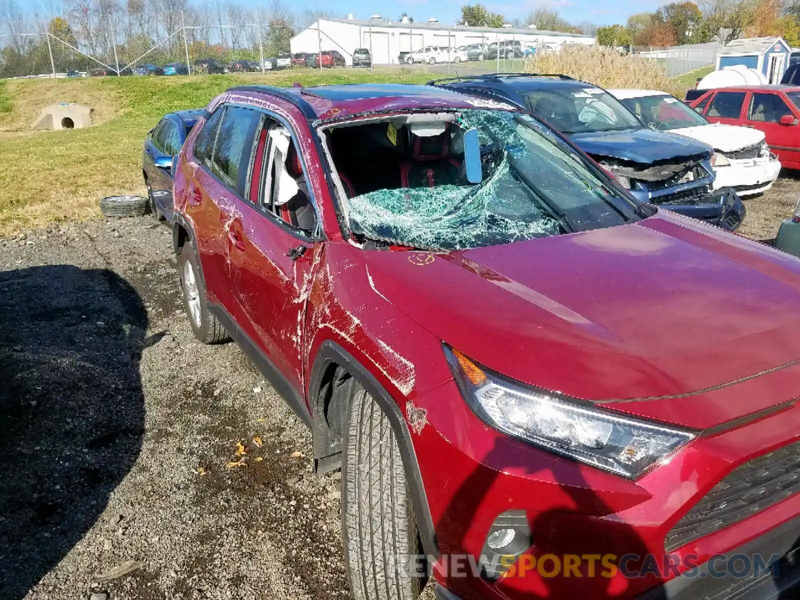 9 Photograph of a damaged car 2T3P1RFV1KW038306 TOYOTA RAV4 XLE 2019