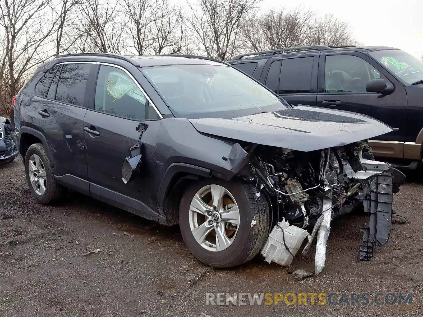 1 Photograph of a damaged car 2T3P1RFV2KC017143 TOYOTA RAV4 XLE 2019