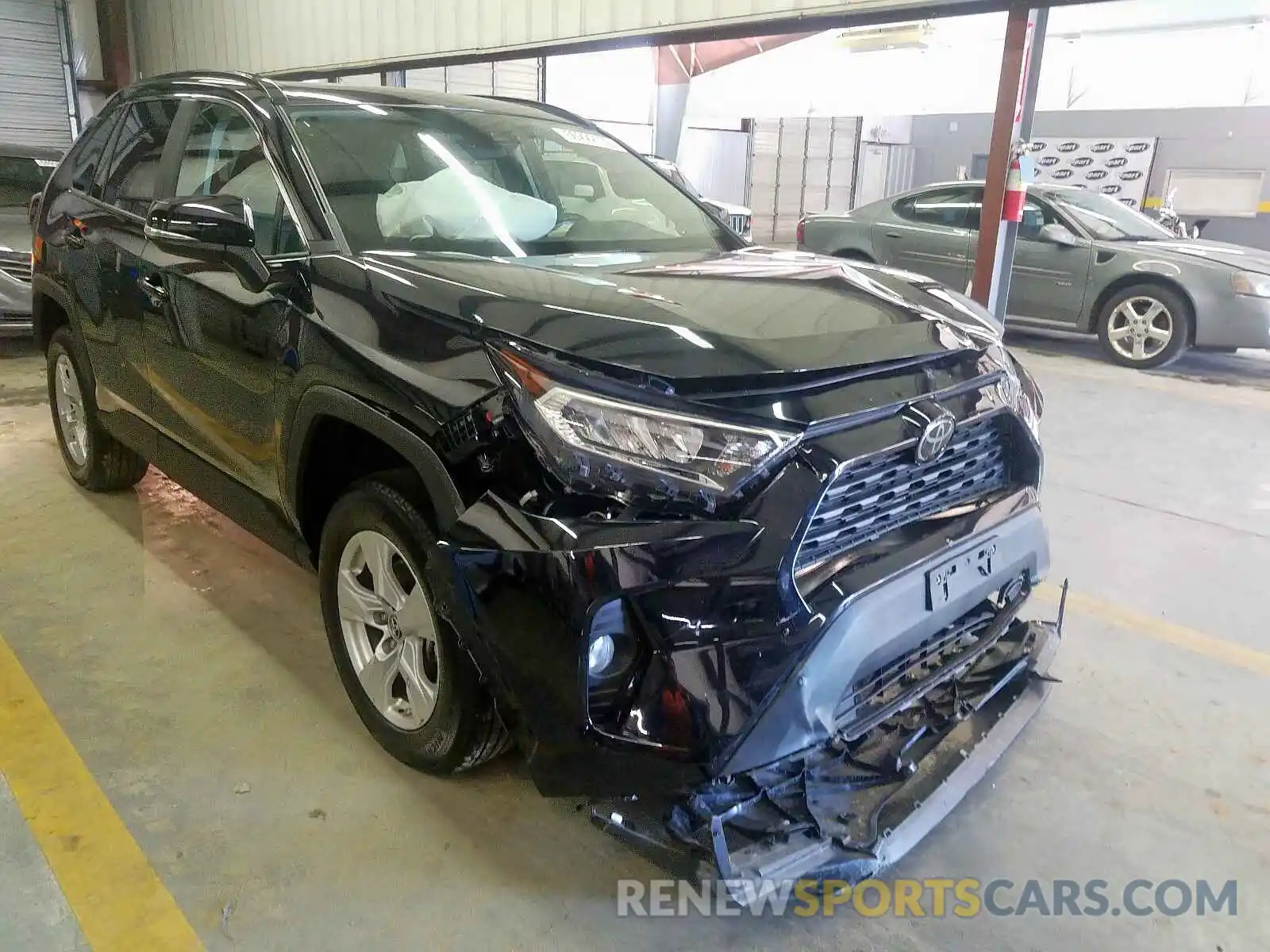 1 Photograph of a damaged car 2T3P1RFV2KC022116 TOYOTA RAV4 XLE 2019