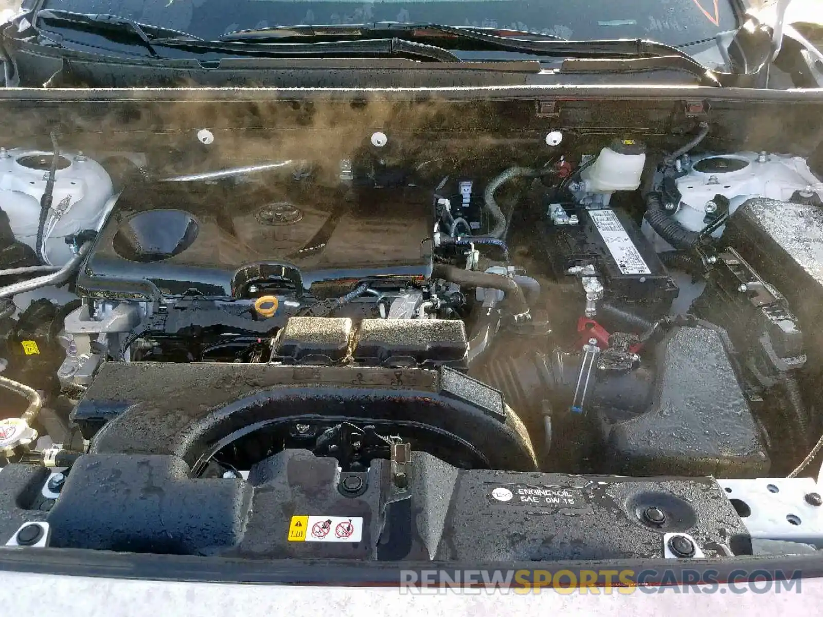 7 Photograph of a damaged car 2T3P1RFV2KW027685 TOYOTA RAV4 XLE 2019