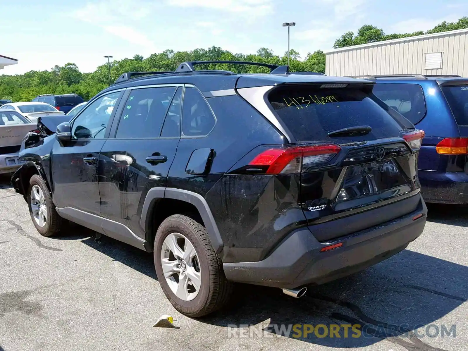 3 Photograph of a damaged car 2T3P1RFV3KW010006 TOYOTA RAV4 XLE 2019