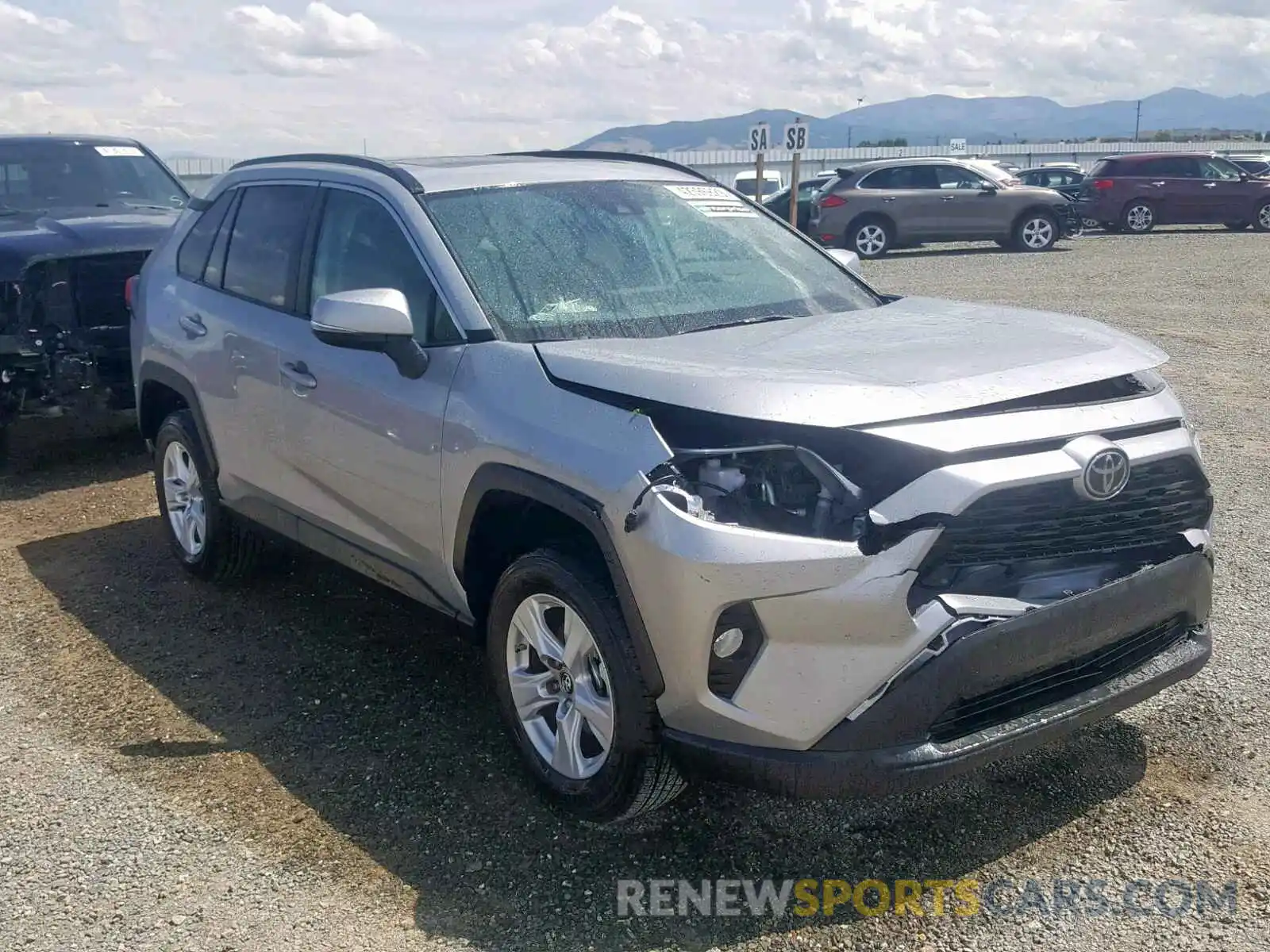 1 Photograph of a damaged car 2T3P1RFV4KC015958 TOYOTA RAV4 XLE 2019