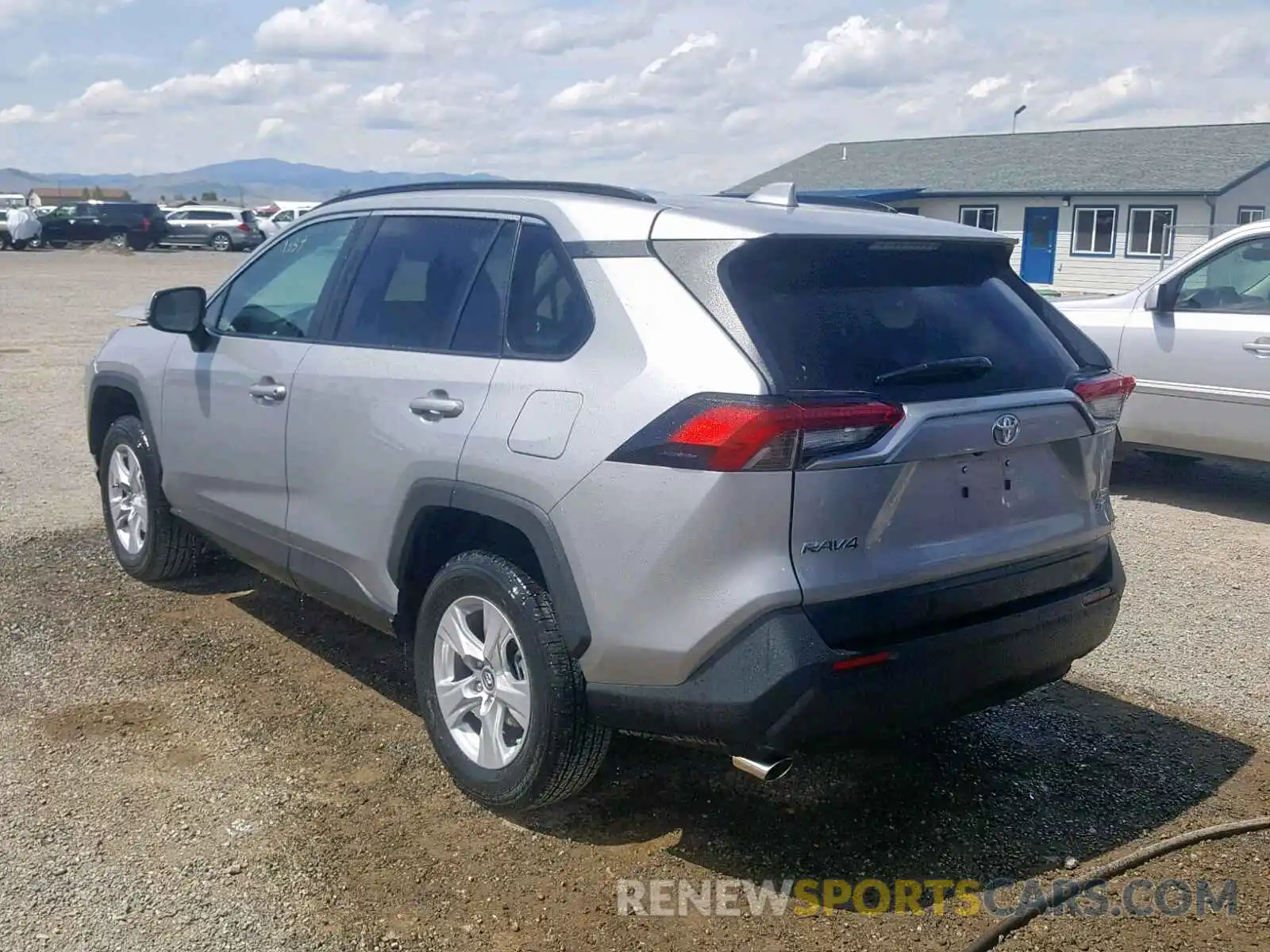 3 Photograph of a damaged car 2T3P1RFV4KC015958 TOYOTA RAV4 XLE 2019