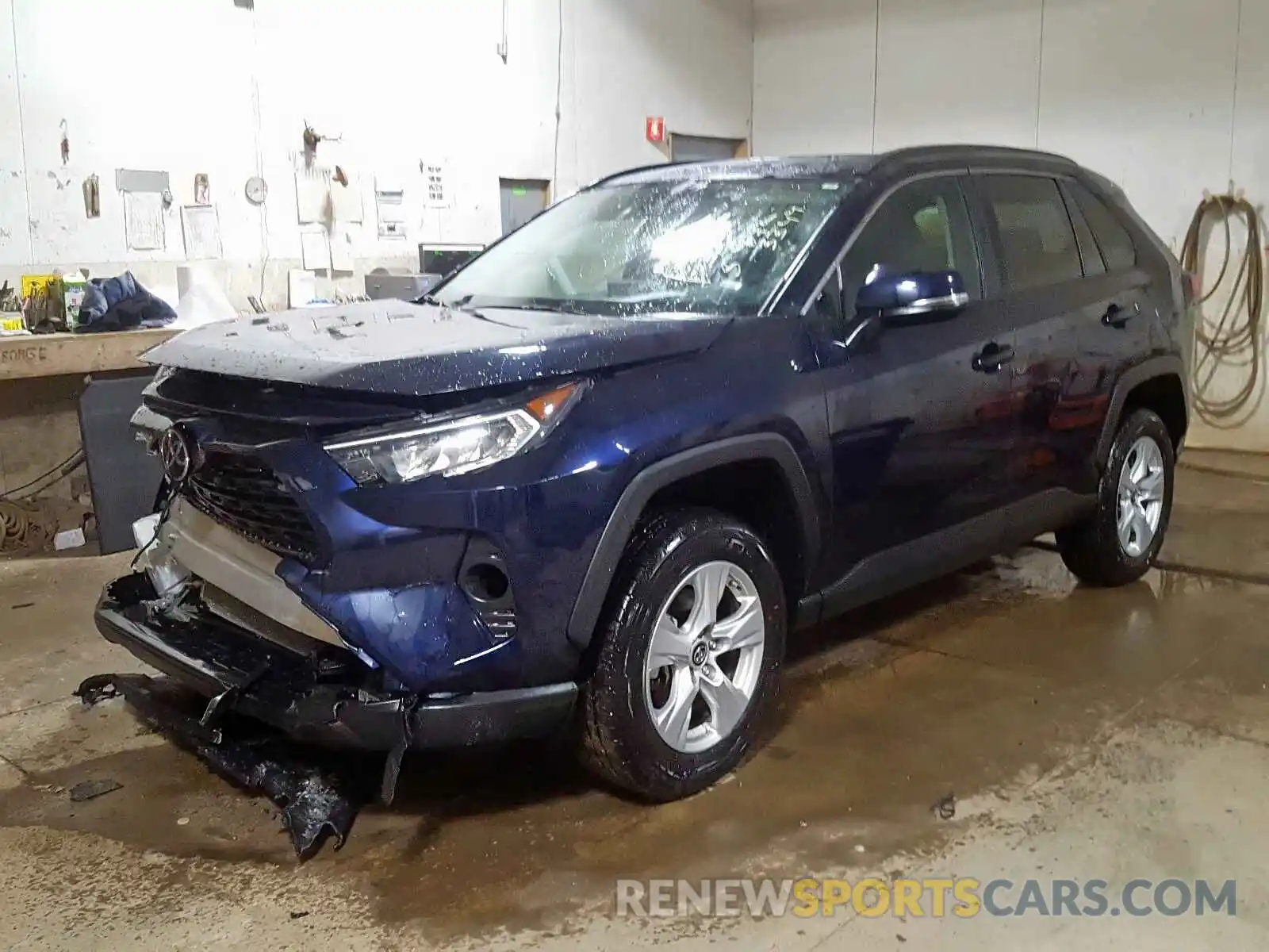 2 Photograph of a damaged car 2T3P1RFV4KW059067 TOYOTA RAV4 XLE 2019