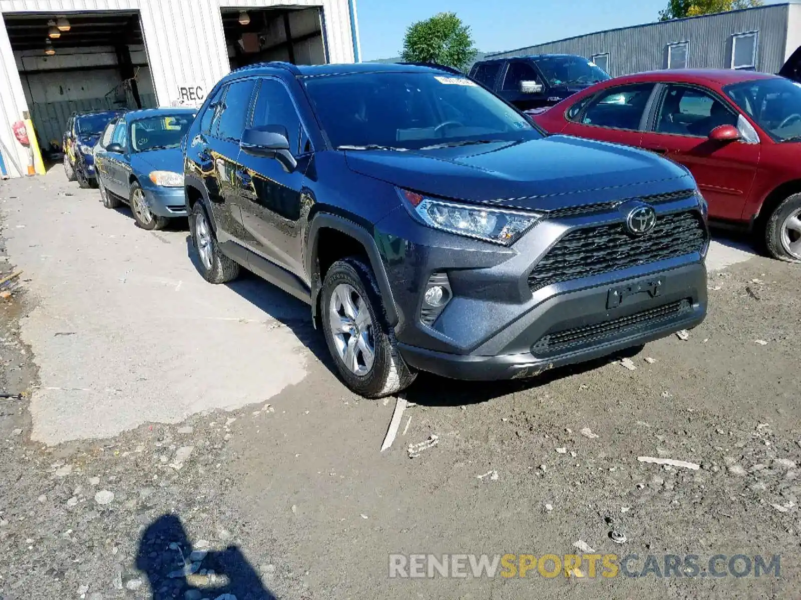 1 Photograph of a damaged car 2T3P1RFV5KC015712 TOYOTA RAV4 XLE 2019