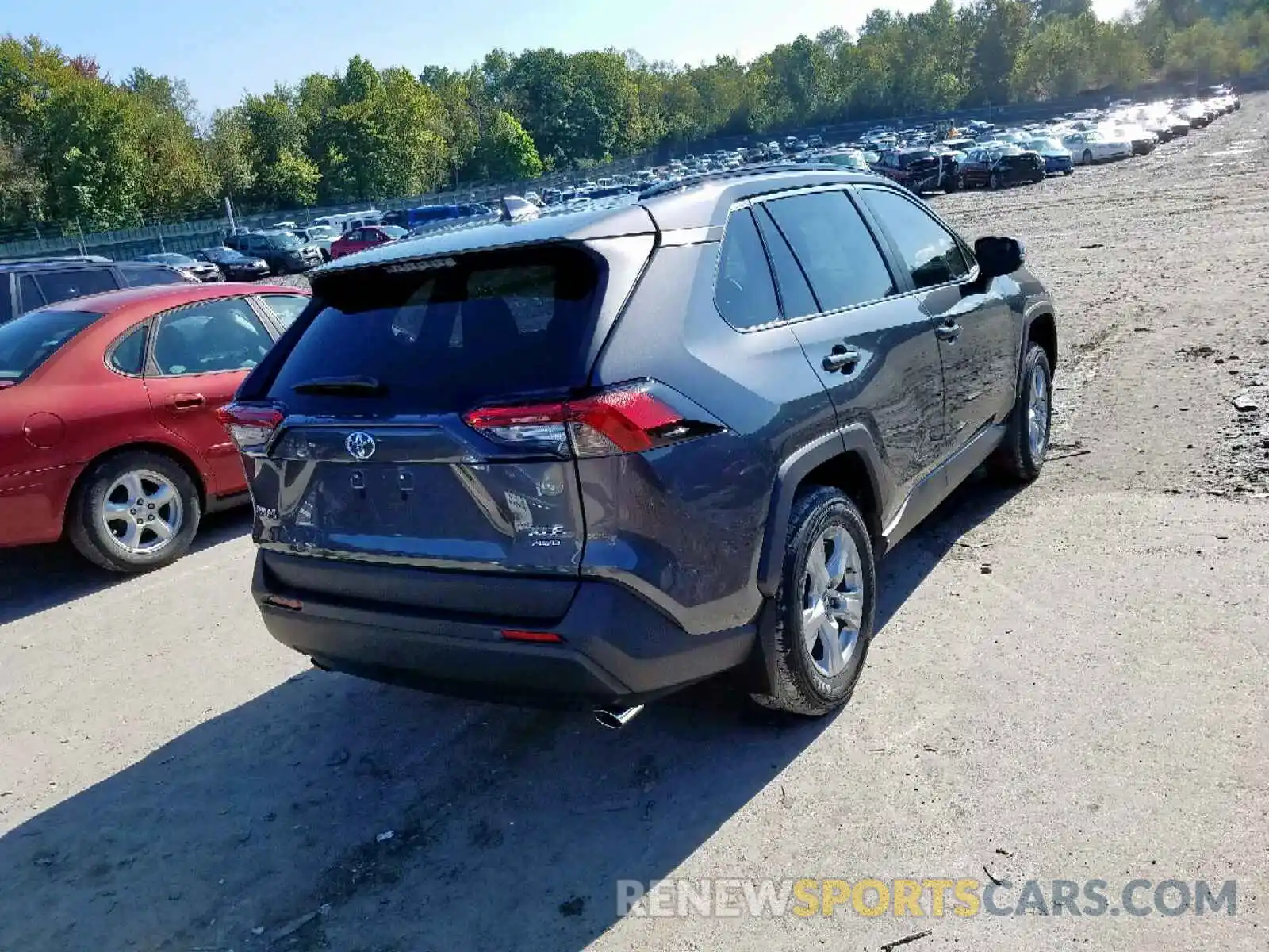 4 Photograph of a damaged car 2T3P1RFV5KC015712 TOYOTA RAV4 XLE 2019