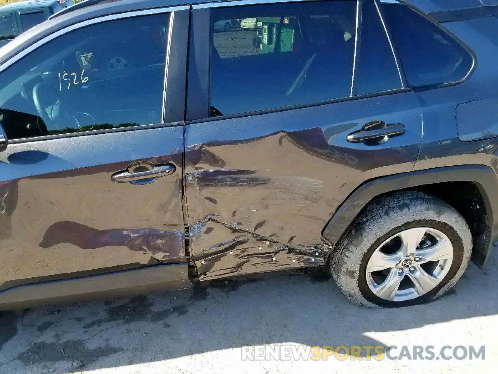 9 Photograph of a damaged car 2T3P1RFV5KC015712 TOYOTA RAV4 XLE 2019