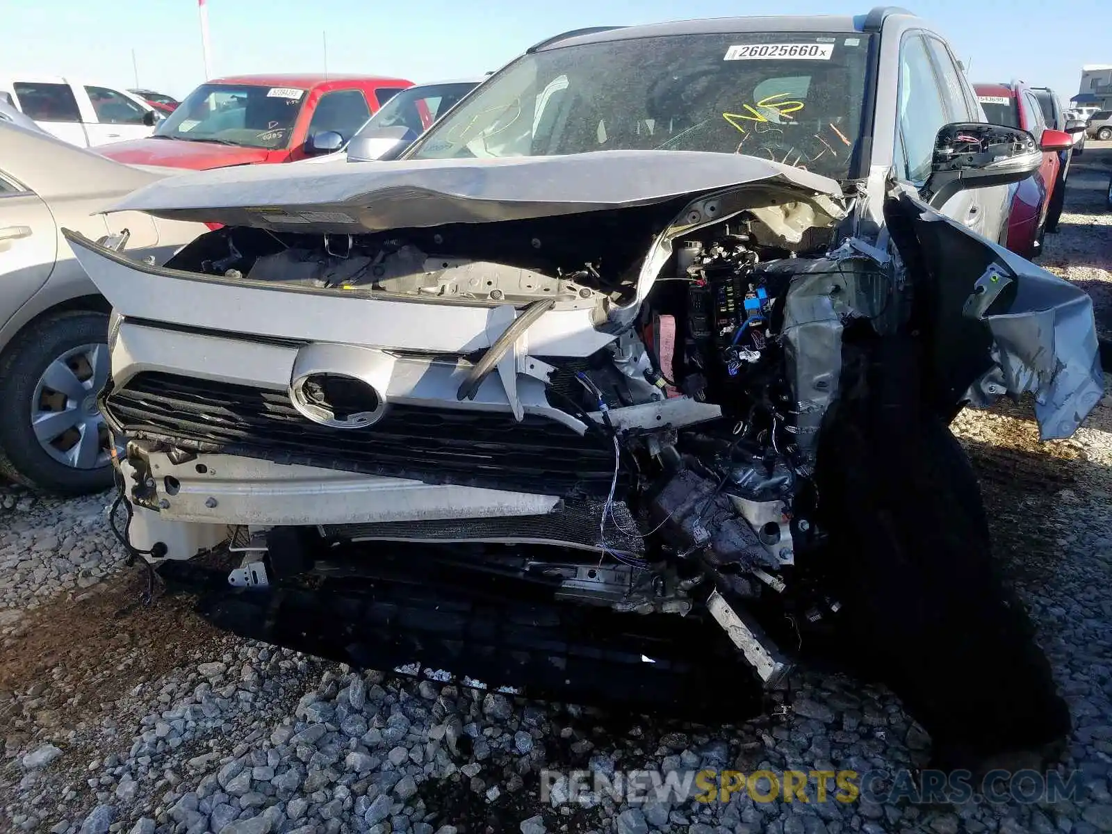 9 Photograph of a damaged car 2T3P1RFV6KW013174 TOYOTA RAV4 XLE 2019