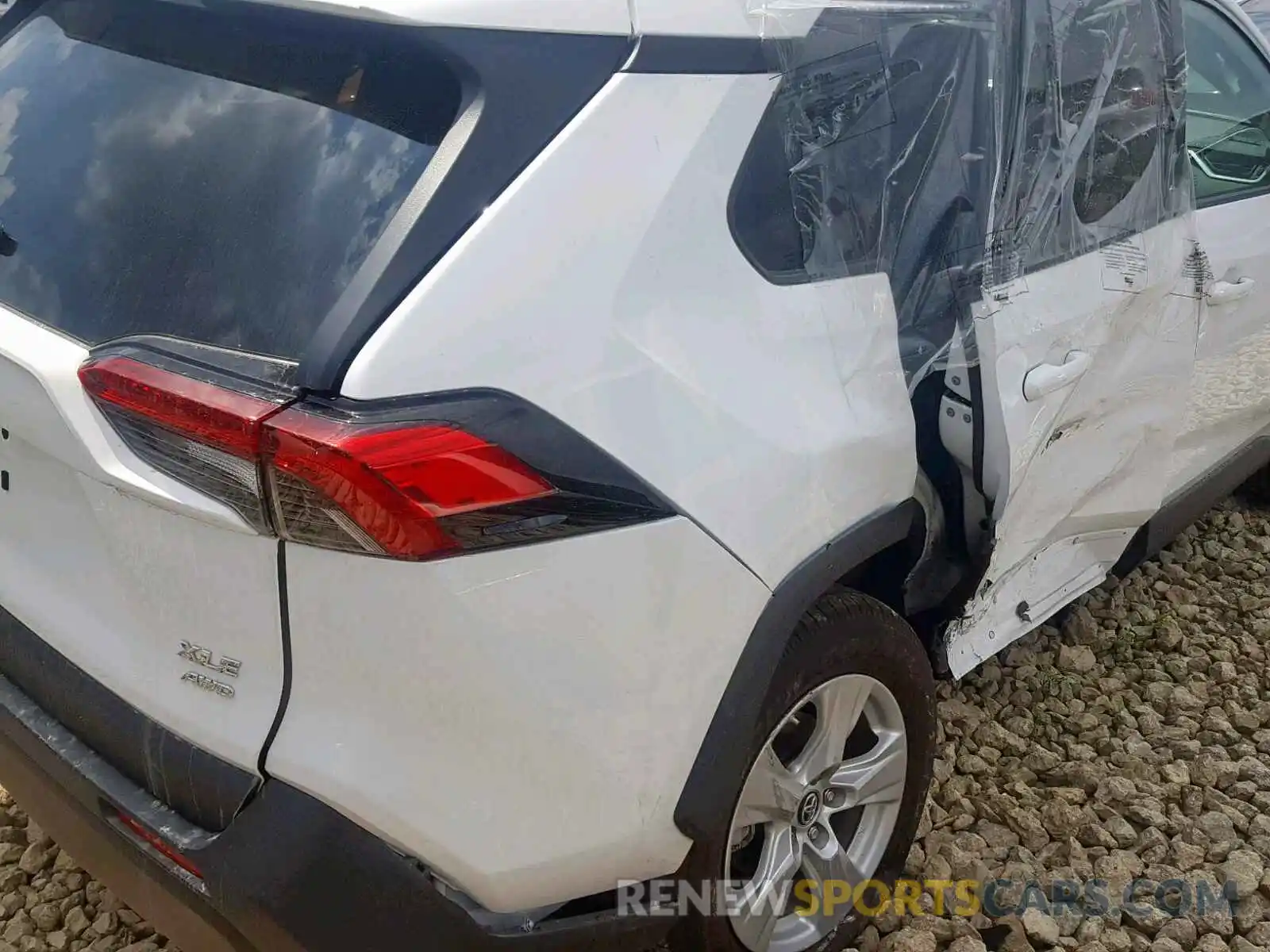 9 Фотография поврежденного автомобиля 2T3P1RFV6KW020223 TOYOTA RAV4 XLE 2019