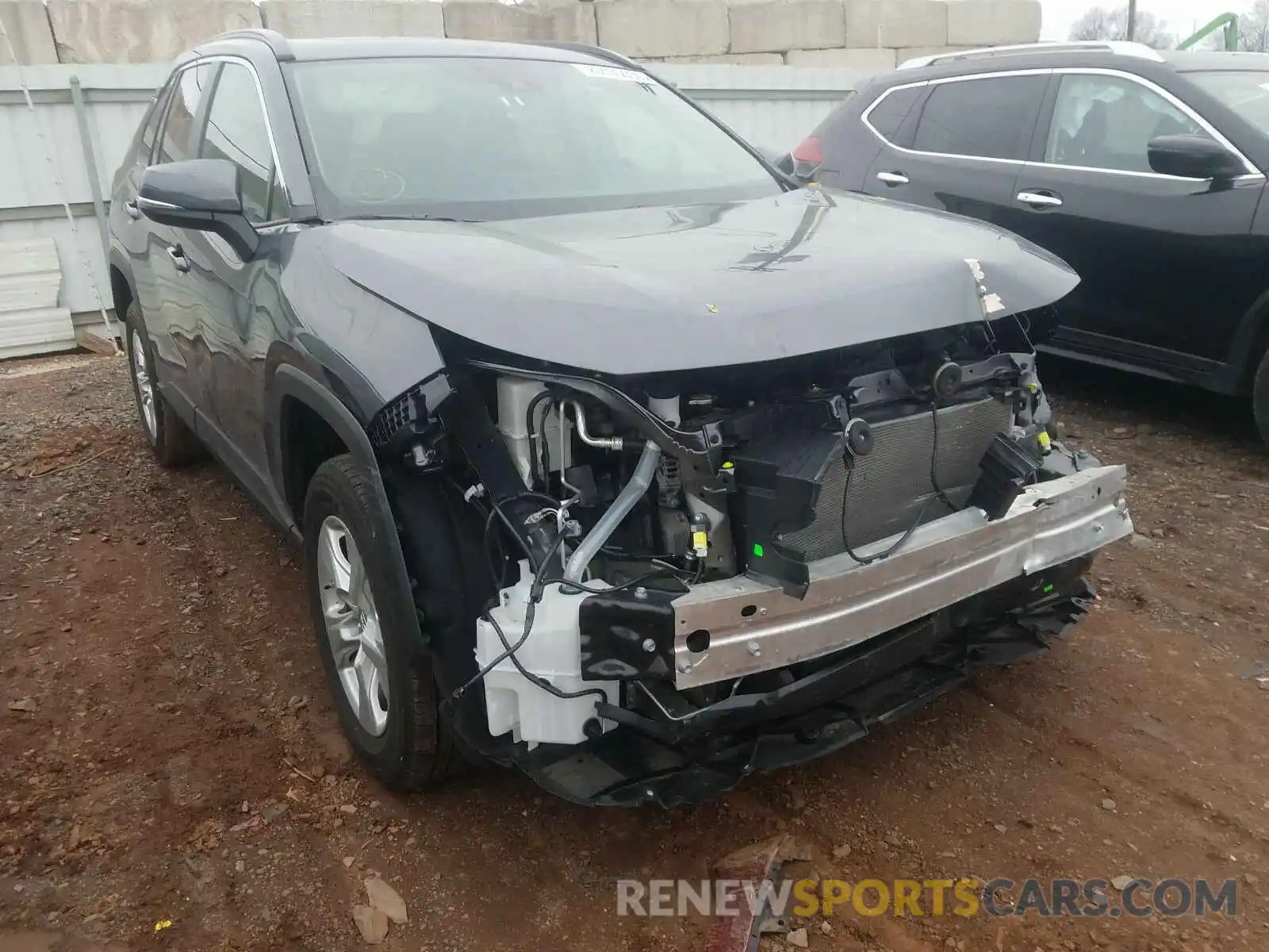 1 Photograph of a damaged car 2T3P1RFV7KC009197 TOYOTA RAV4 XLE 2019