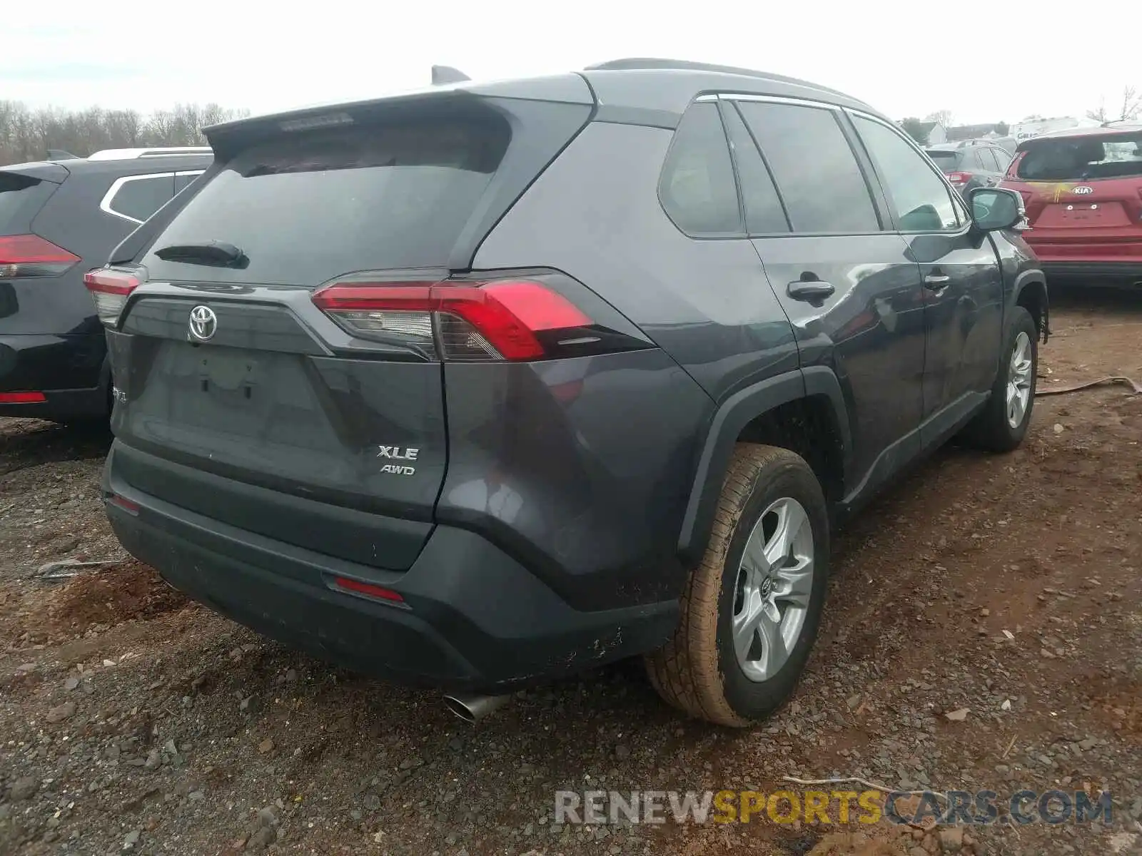 4 Photograph of a damaged car 2T3P1RFV7KC009197 TOYOTA RAV4 XLE 2019