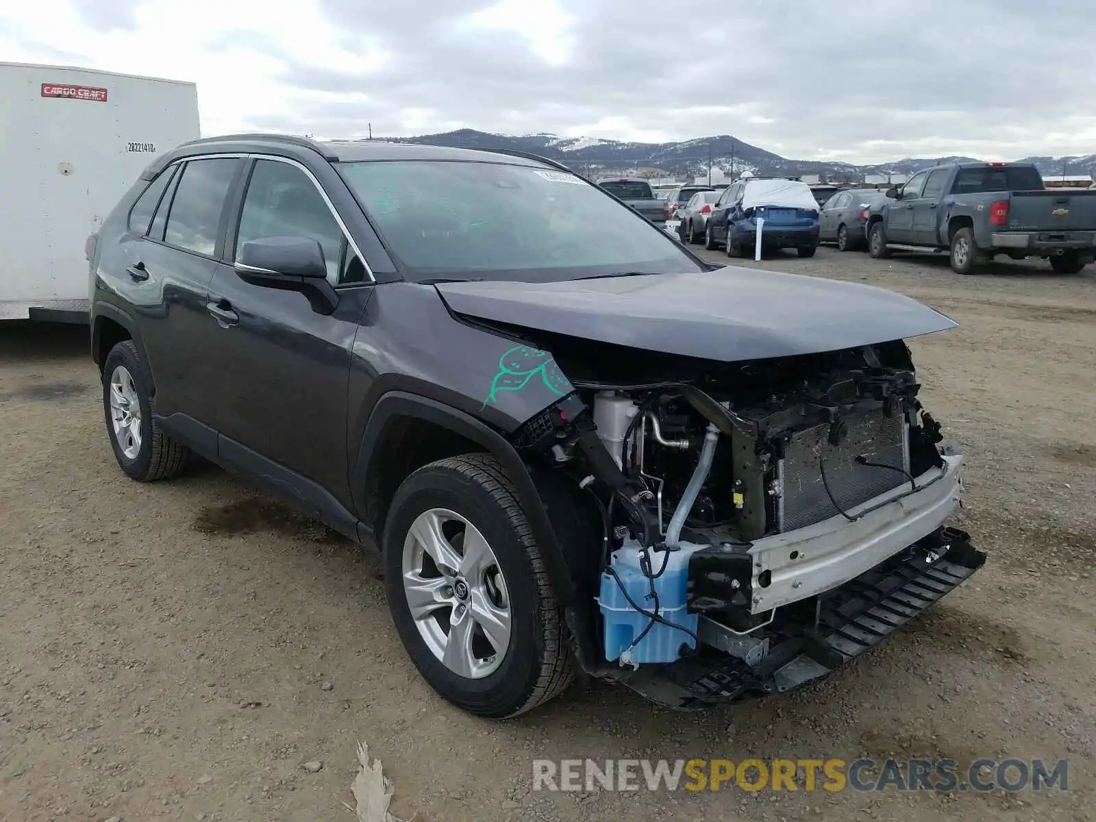 1 Photograph of a damaged car 2T3P1RFV8KW054132 TOYOTA RAV4 XLE 2019