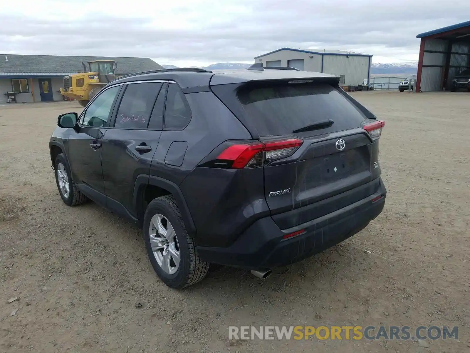 3 Photograph of a damaged car 2T3P1RFV8KW054132 TOYOTA RAV4 XLE 2019