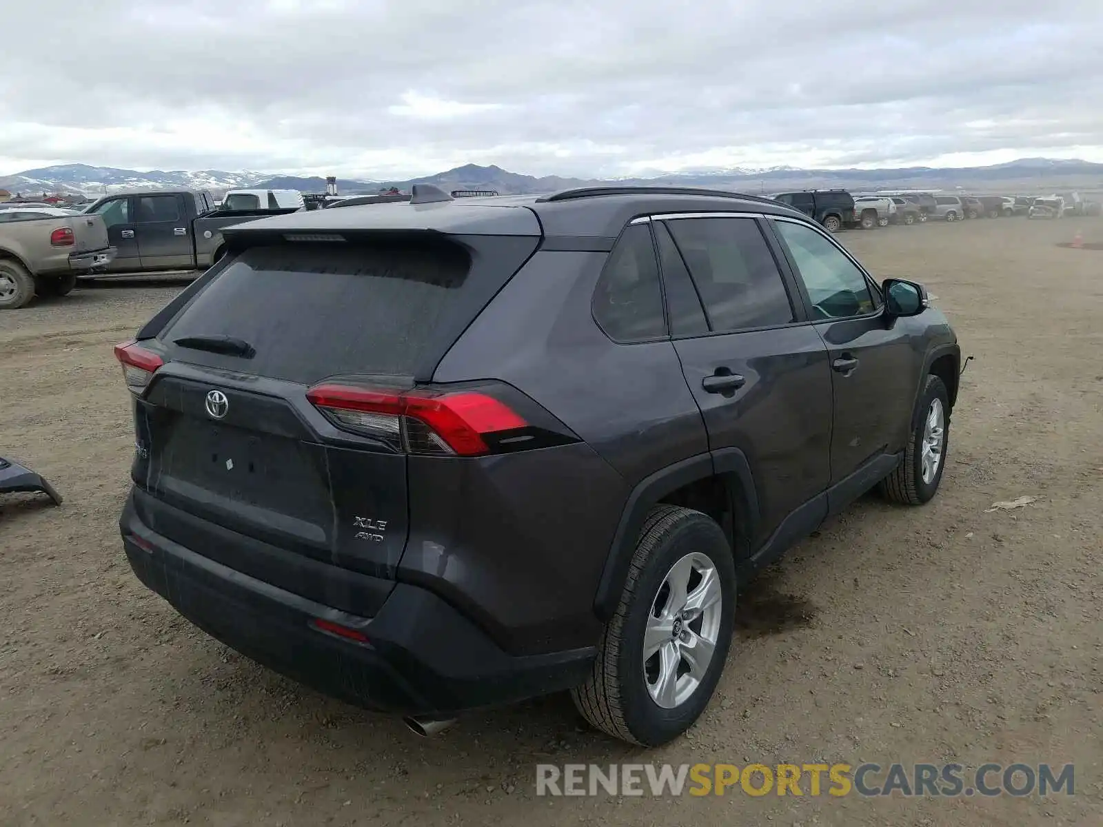 4 Photograph of a damaged car 2T3P1RFV8KW054132 TOYOTA RAV4 XLE 2019