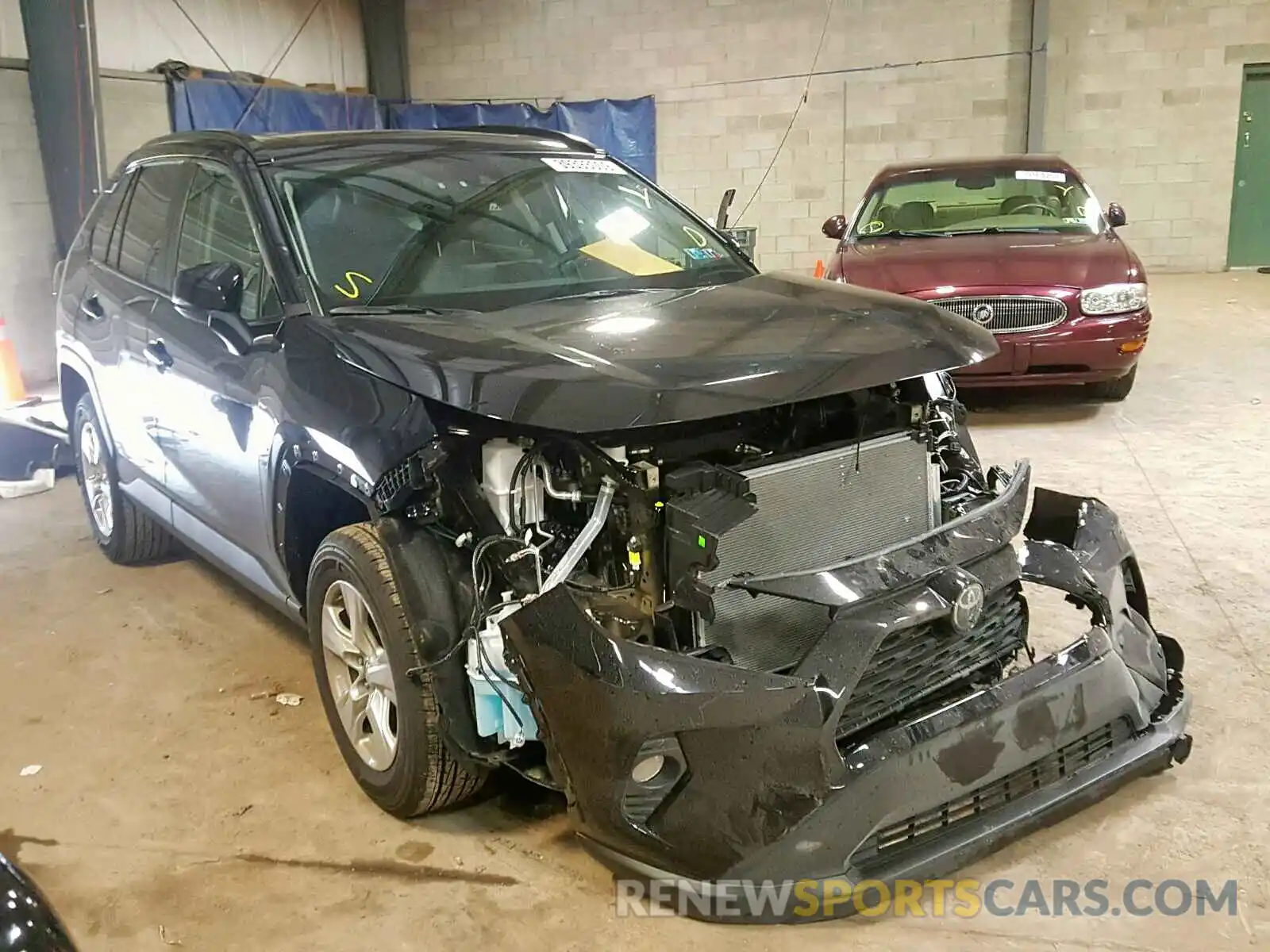 1 Photograph of a damaged car 2T3P1RFV9KC005720 TOYOTA RAV4 XLE 2019